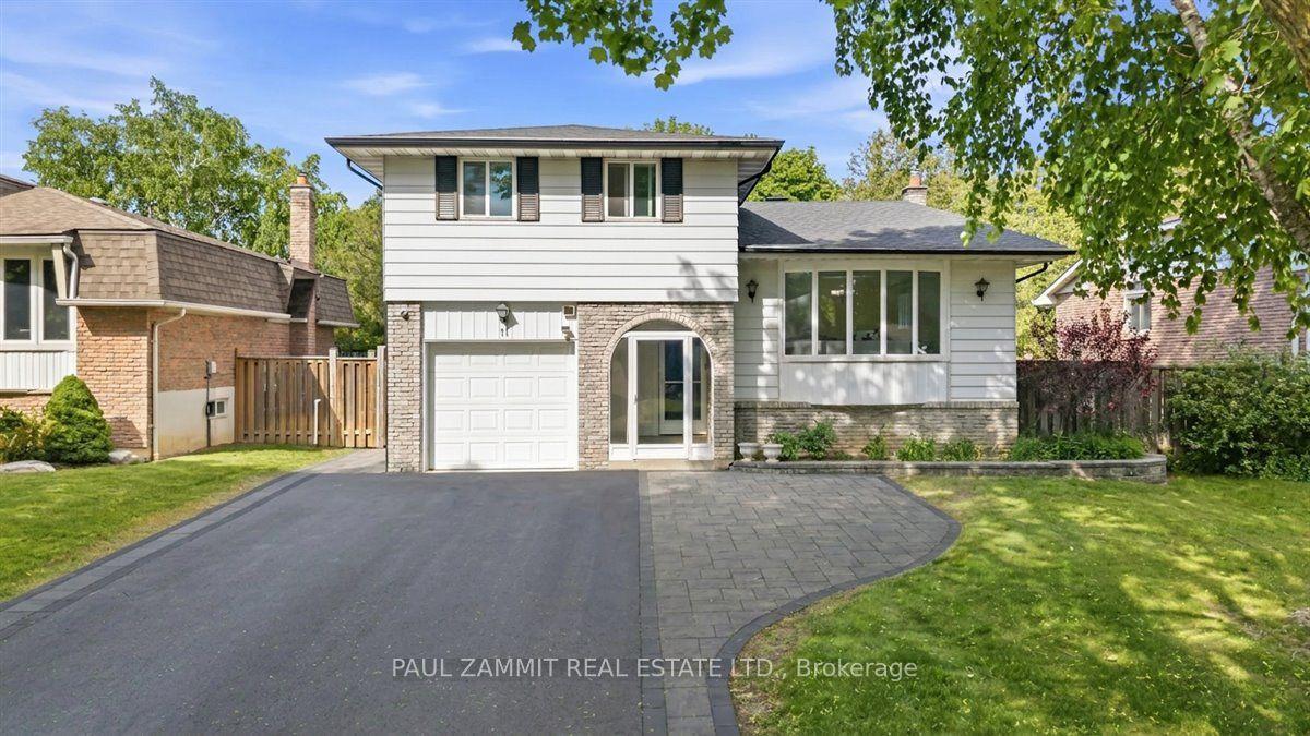 11 Coral Harbour Crescent — photo 1