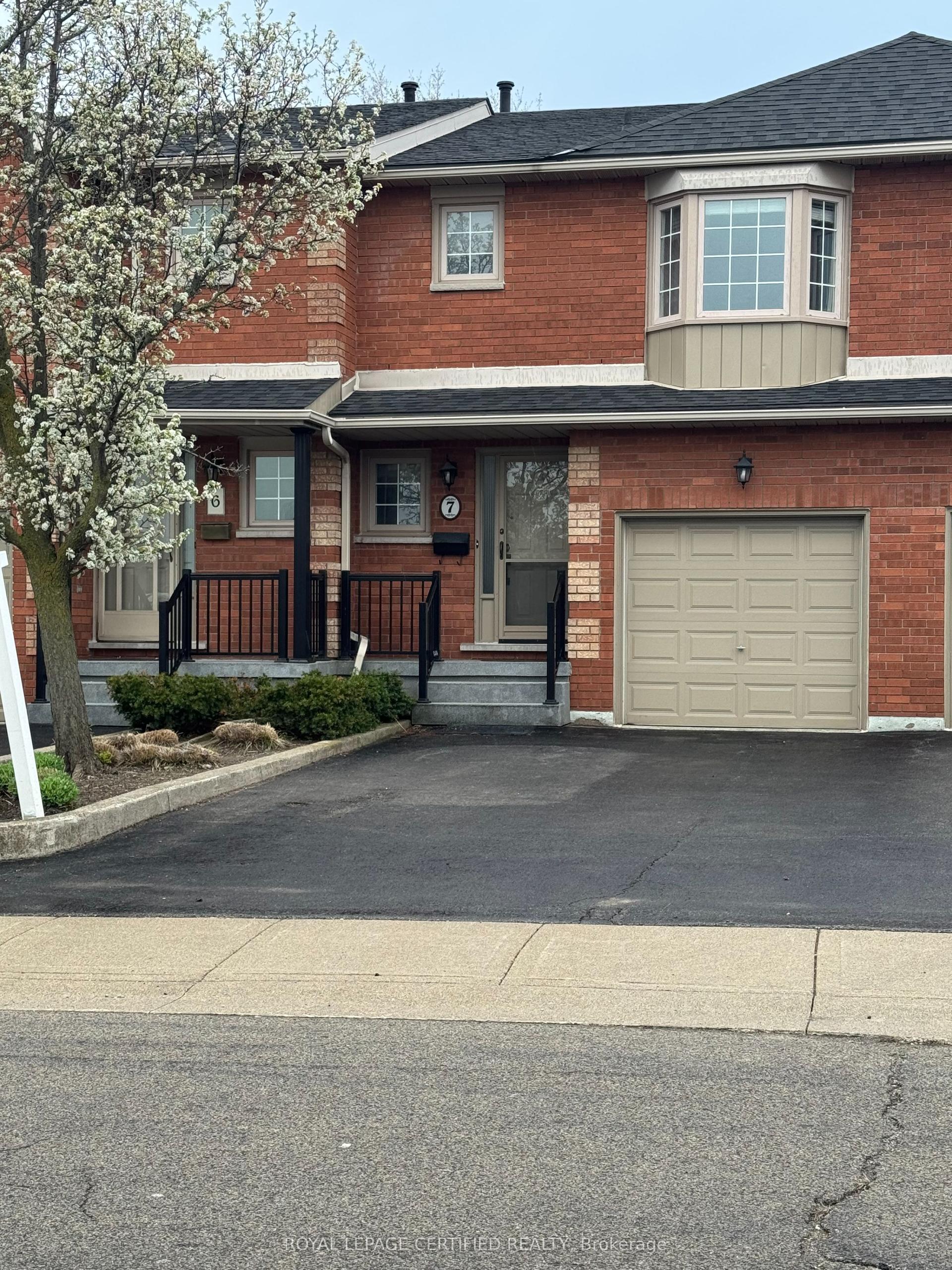 255 Mount Albion Road 7 #7 — photo 1
