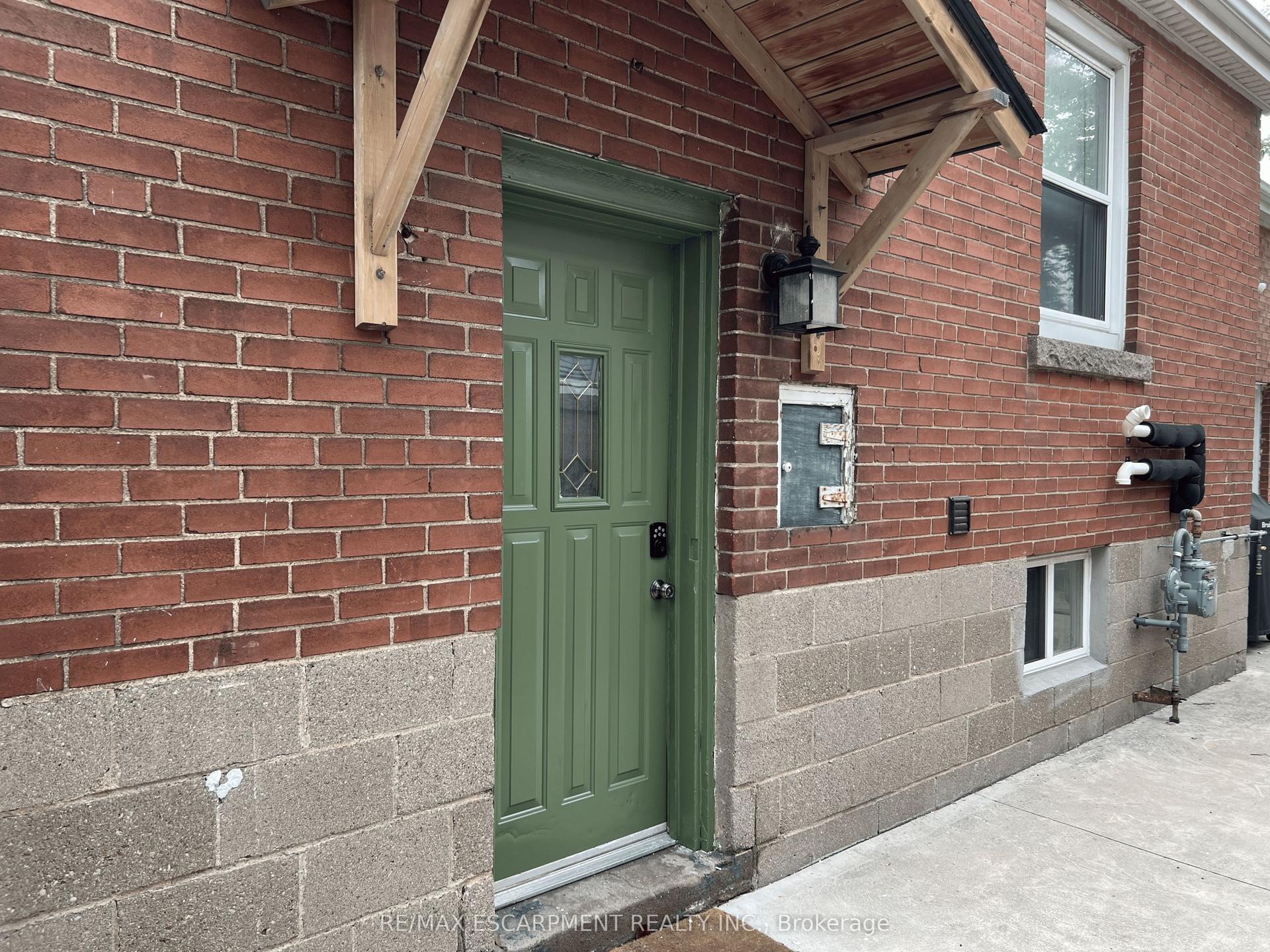 4 Sunning Hill Avenue LOWER #LOWER, Hamilton — Detached for lease, photo 1