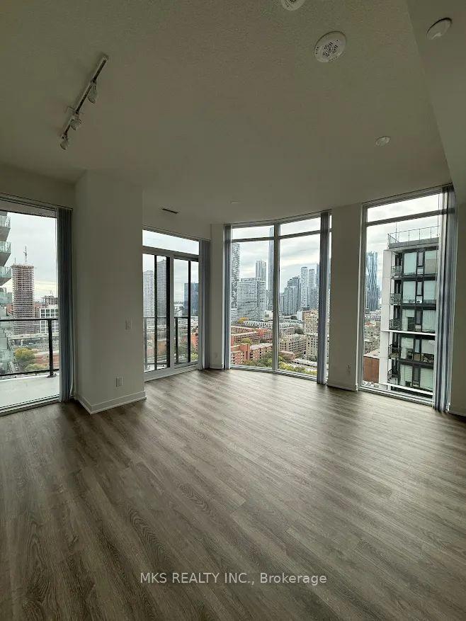 180 Front Street E 2510 #2510, Toronto — Condo for lease, photo 1
