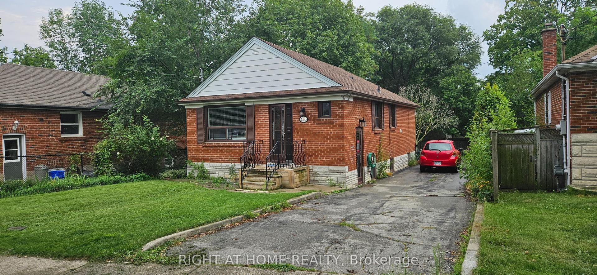 130 Prince Charles Drive Main #Main, Oakville — Detached for lease, photo 1