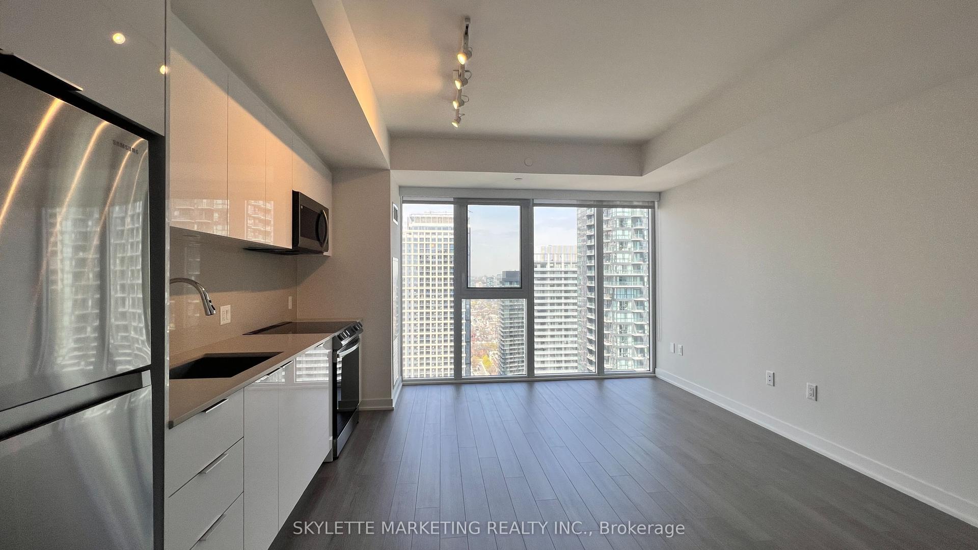 357 King Street W 3801 #3801, Toronto — Condo for lease, photo 1