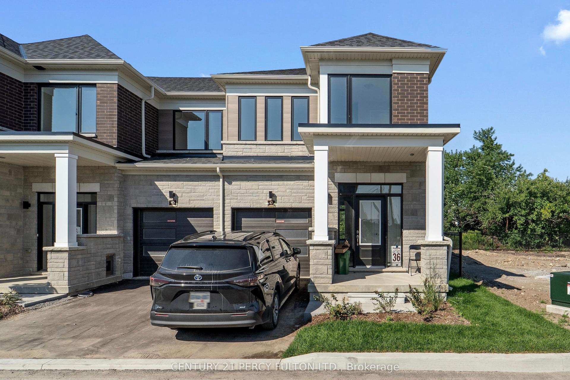 47 Watts Mews, Kawartha Lakes — Townhouse for lease, photo 1