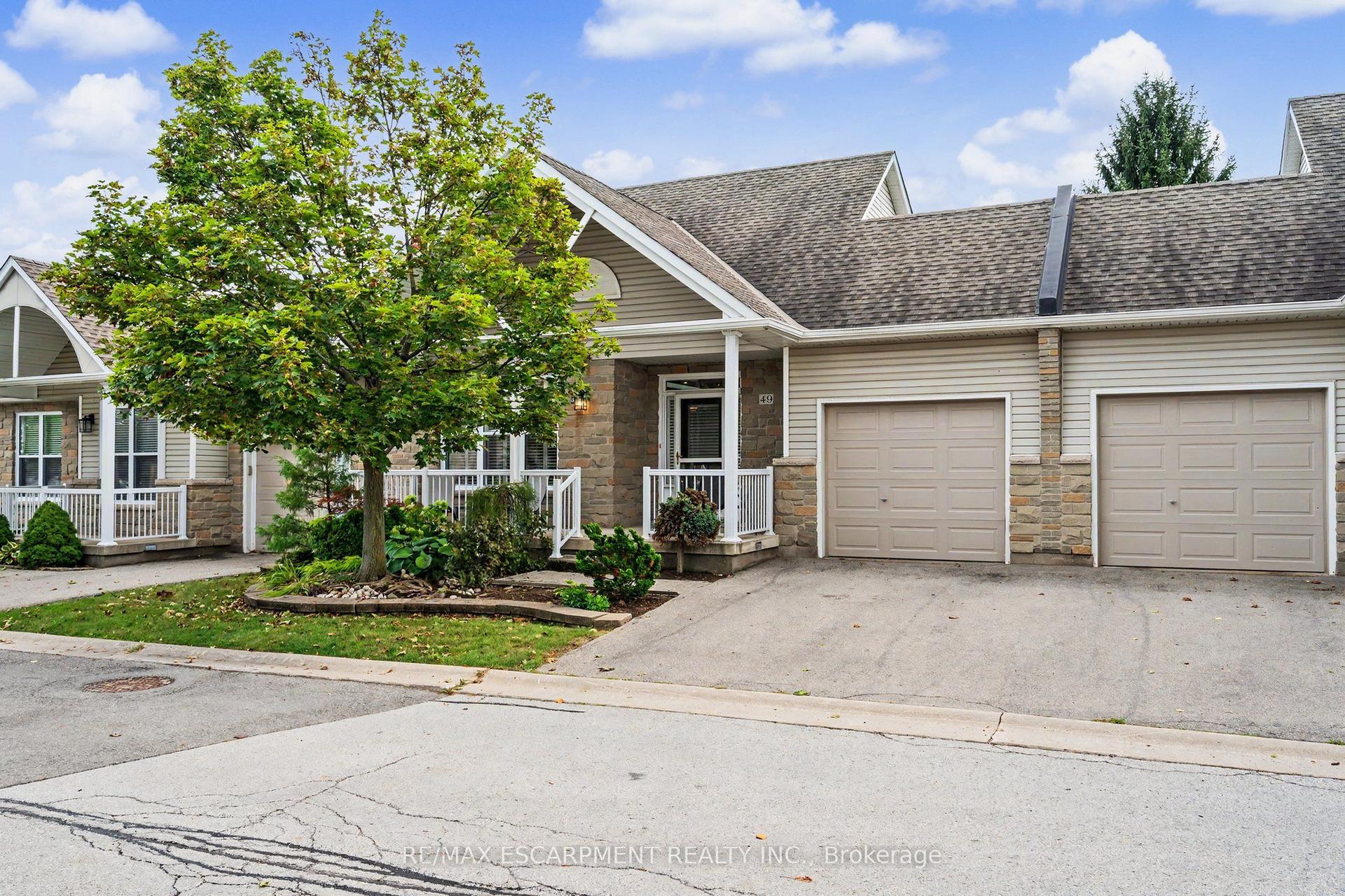 20 Kitty Murray Lane 49 #49, Hamilton — Condo Town for sale, photo 1