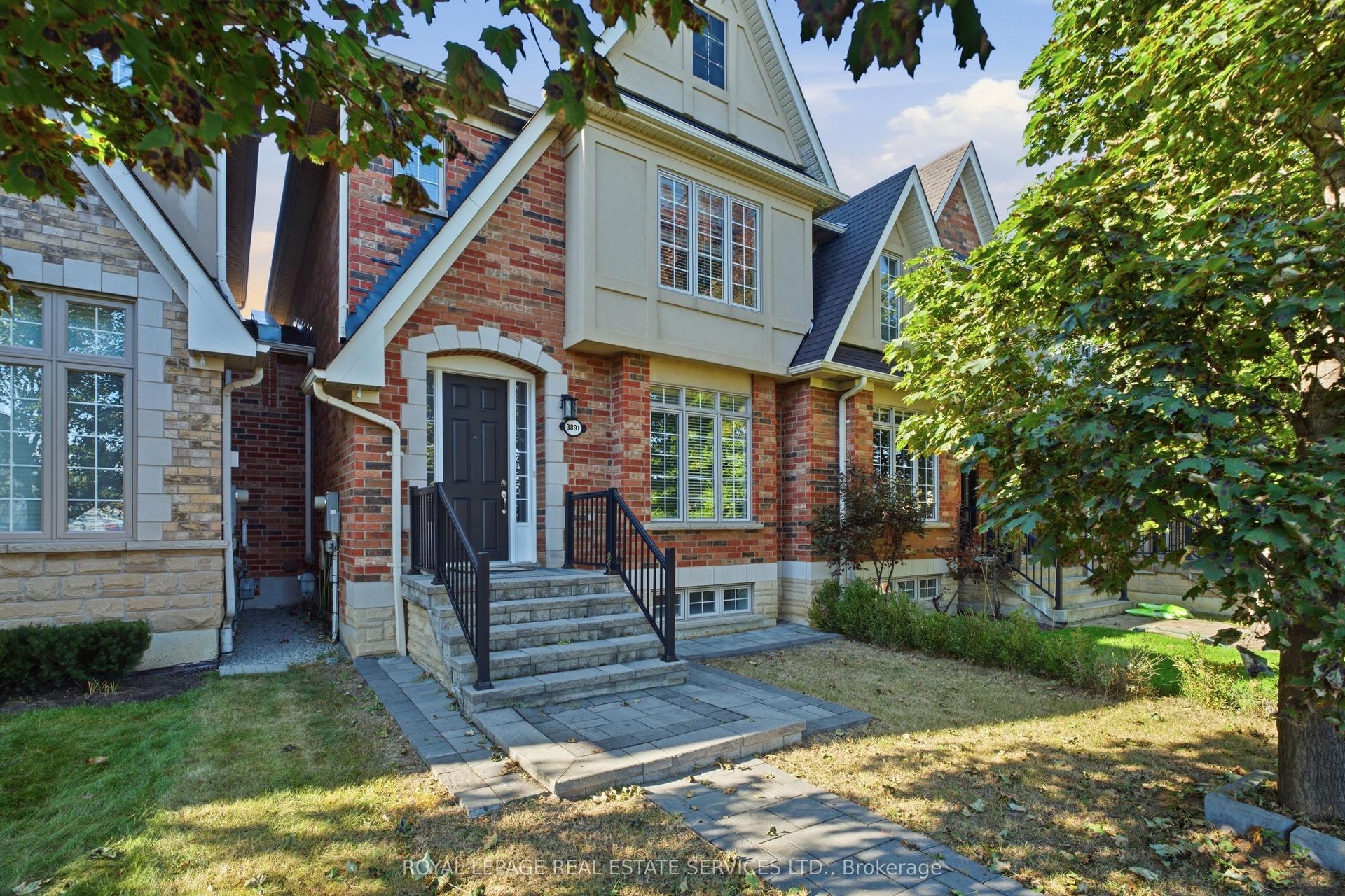 3891 Eglinton Avenue W Eglinton A #Eglinton A, Mississauga — Townhouse for sale, photo 1