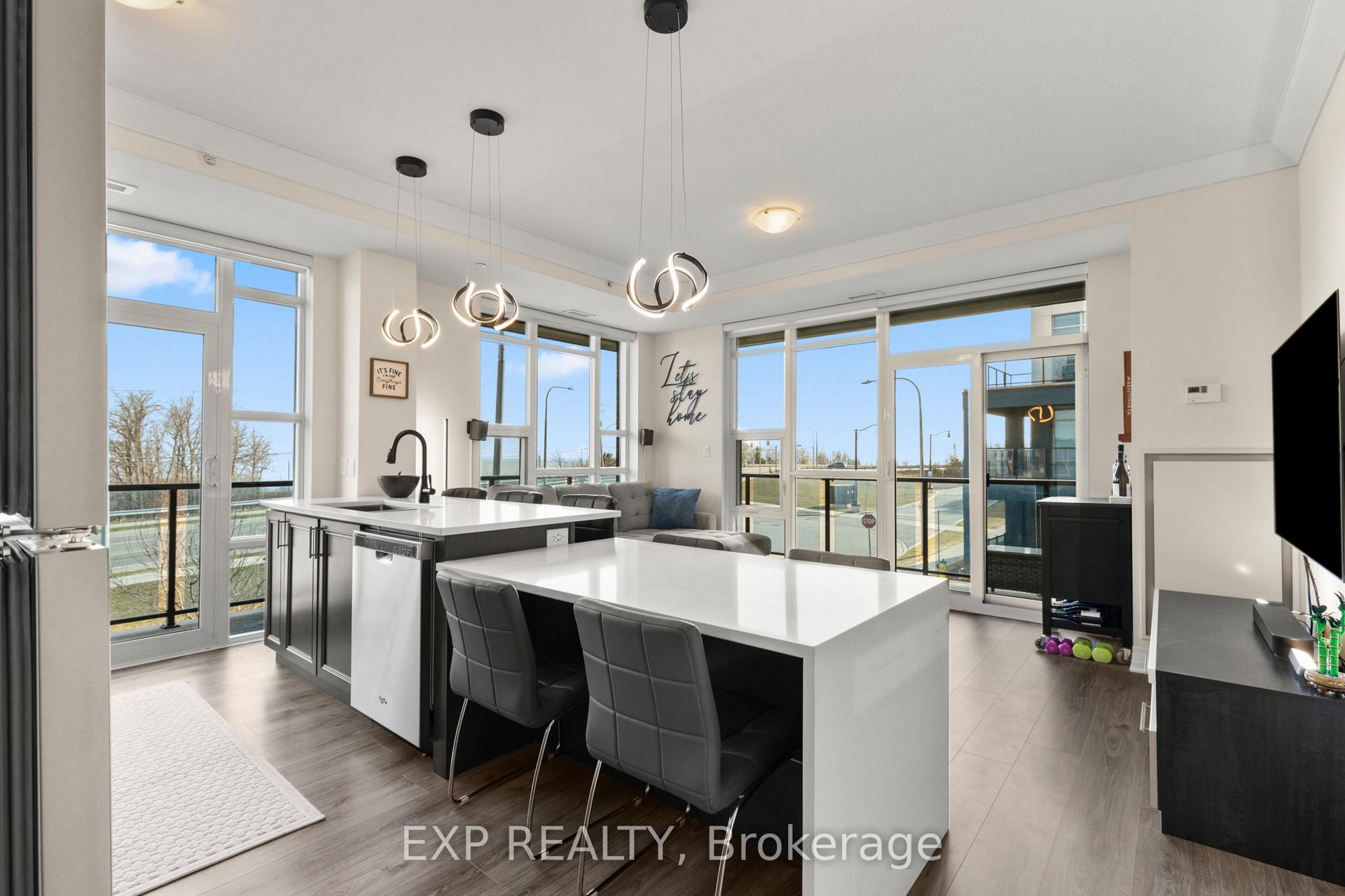 10 Concord Place 209 #209, Grimsby — Condo for sale, photo 1