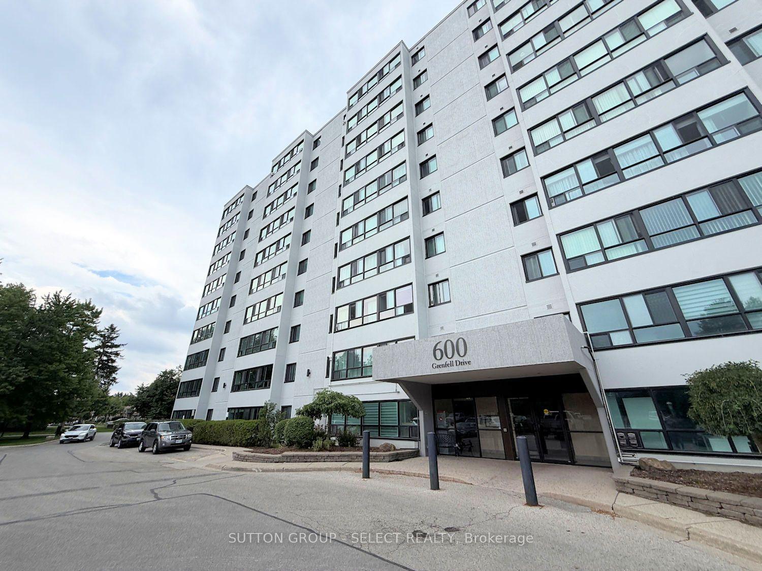 600 Grenfell Drive 810 #810 — photo 1
