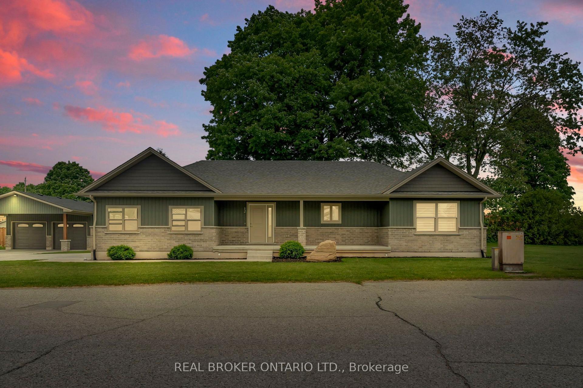12 Albert Street, Norfolk — Detached for sale, photo 1