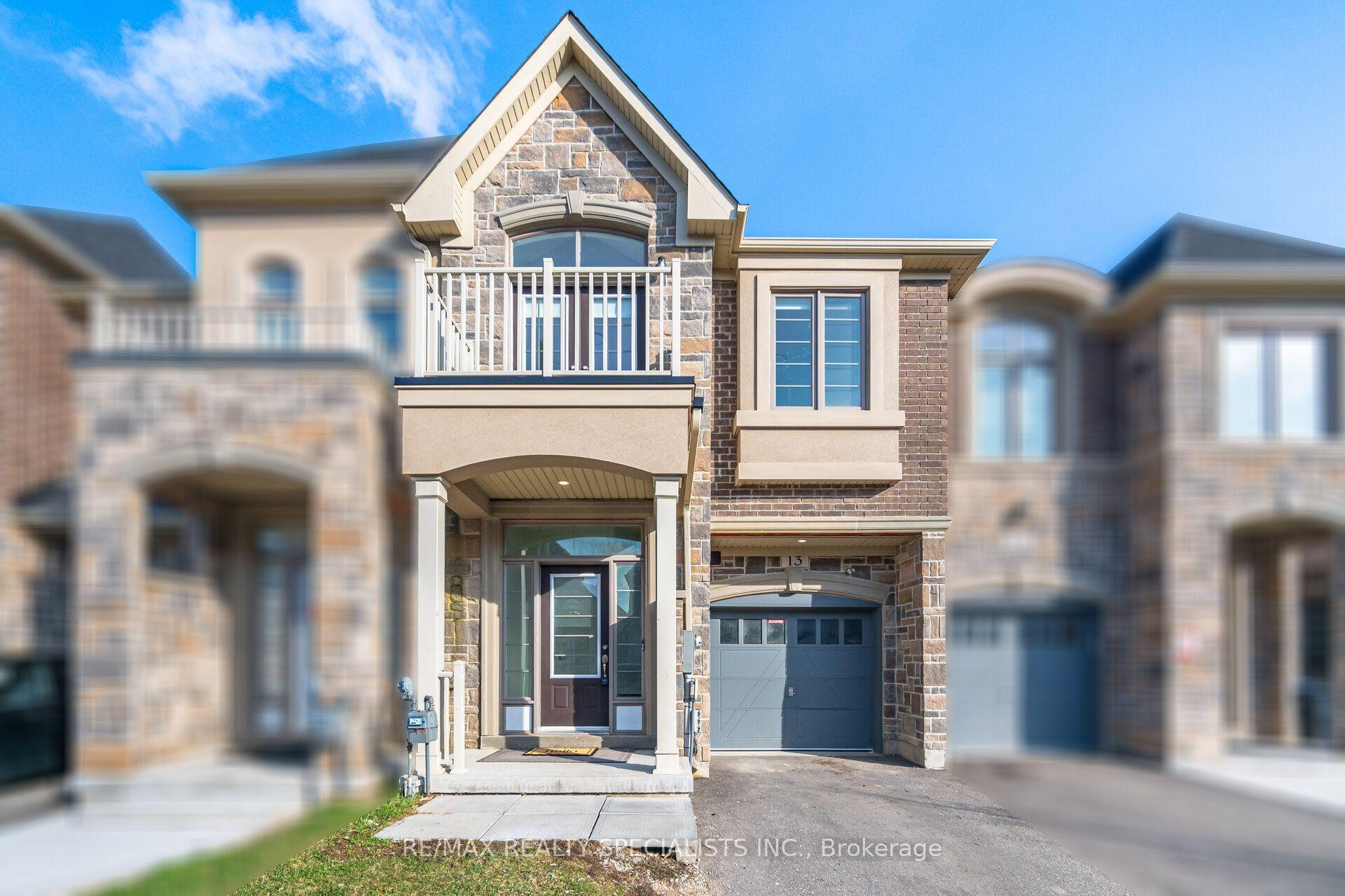13 Dalbeattie Drive N — photo 1