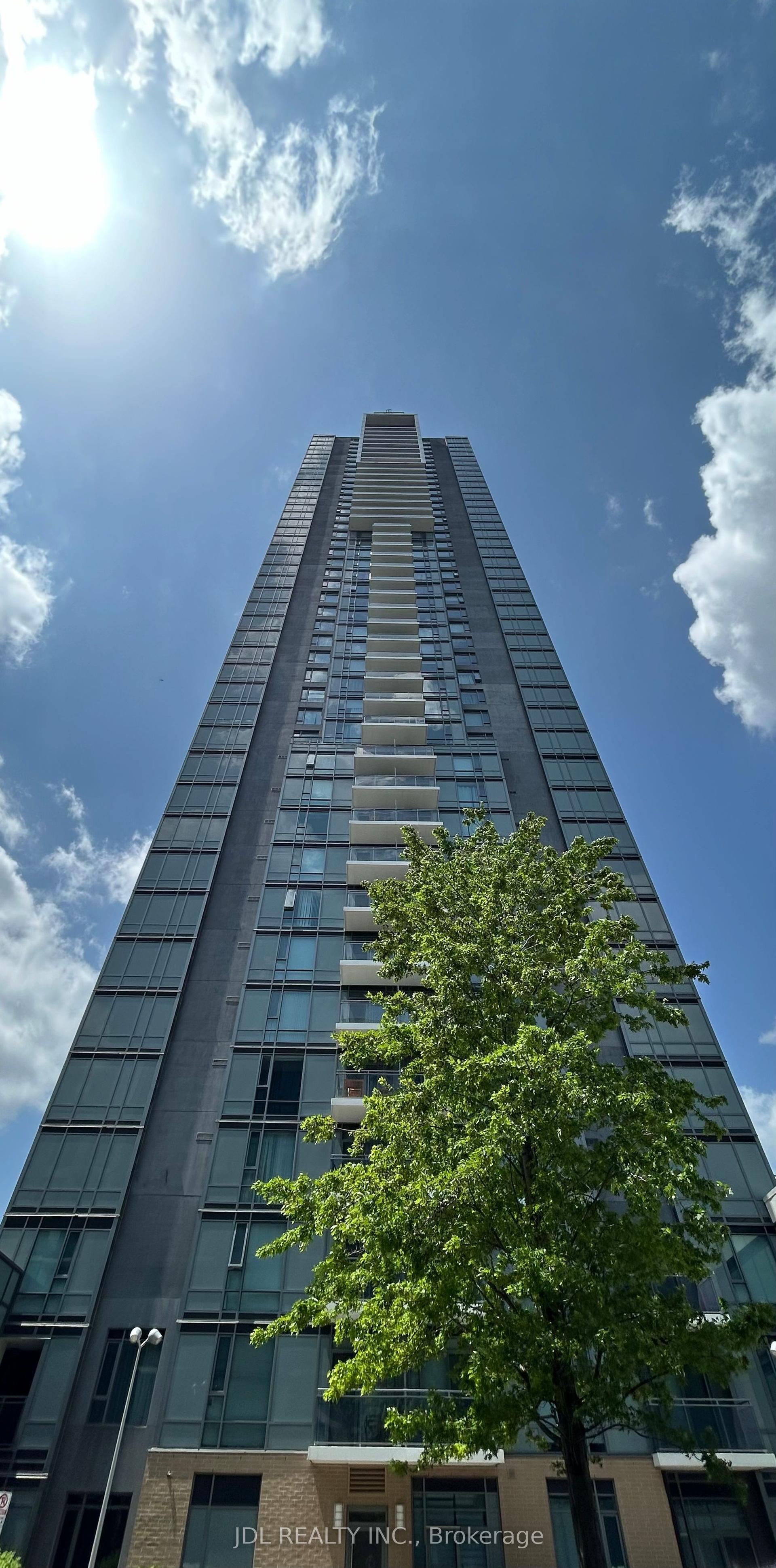 55 Ann O'Reilly Rd Road 1910 #1910, Toronto — Condo for lease, photo 1