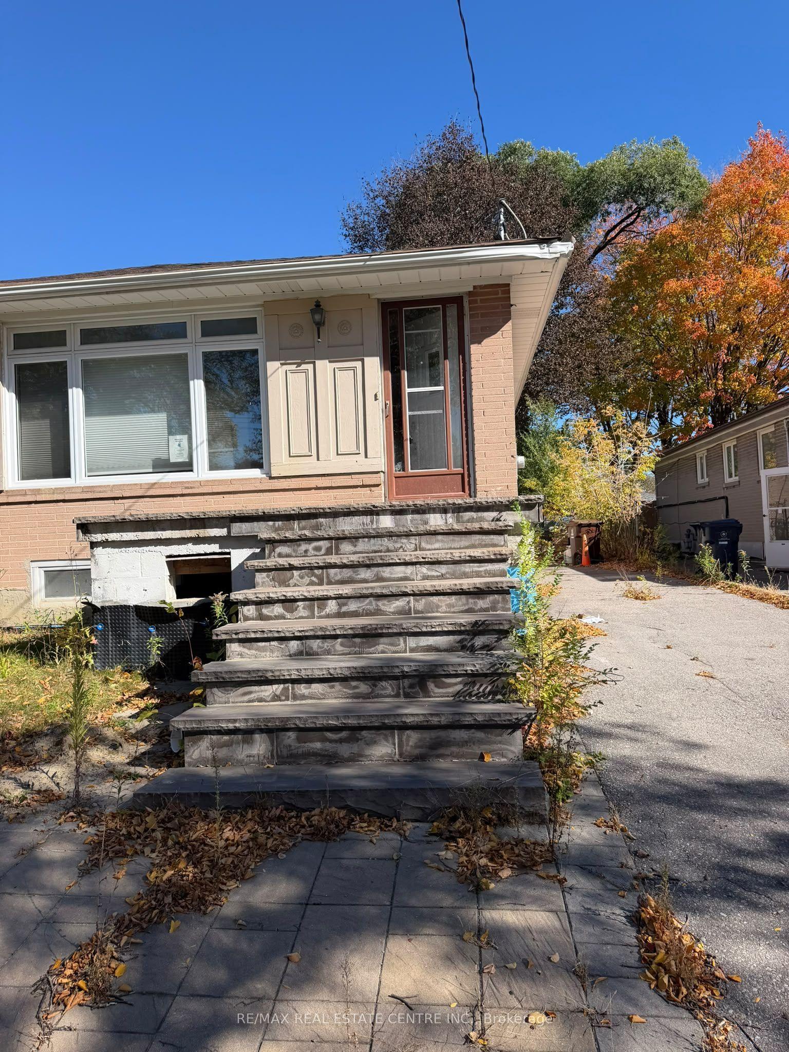 97 Birkdale Road, Toronto — Semi-Detached for sale, photo 1