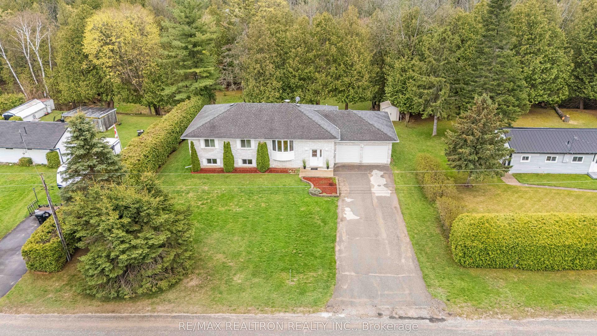8977 Boyne River Road — photo 1