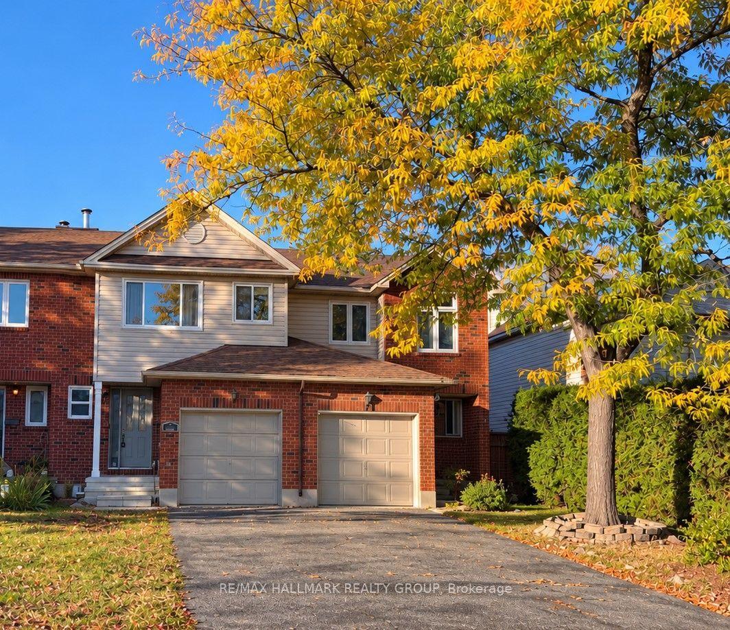 111 Cedarock Drive, Kanata — Townhouse for lease, photo 1