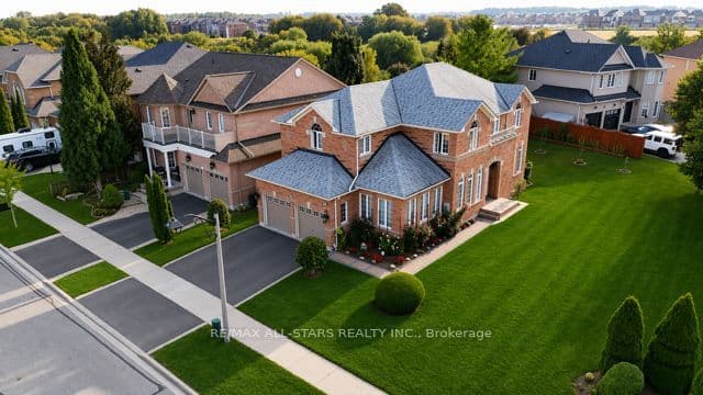 75 Gloria Crescent — photo 1