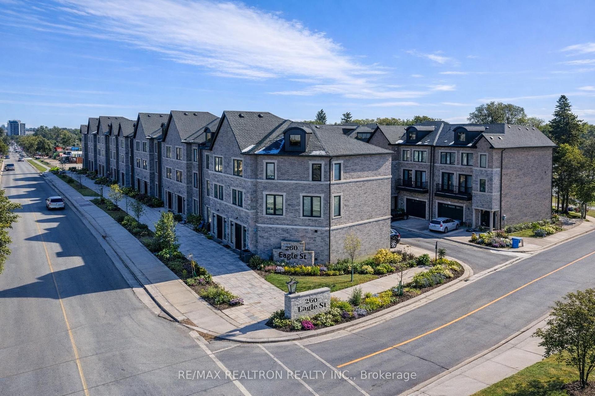 260 Eagle Street 06 #06, Newmarket — Townhouse for sale, photo 1