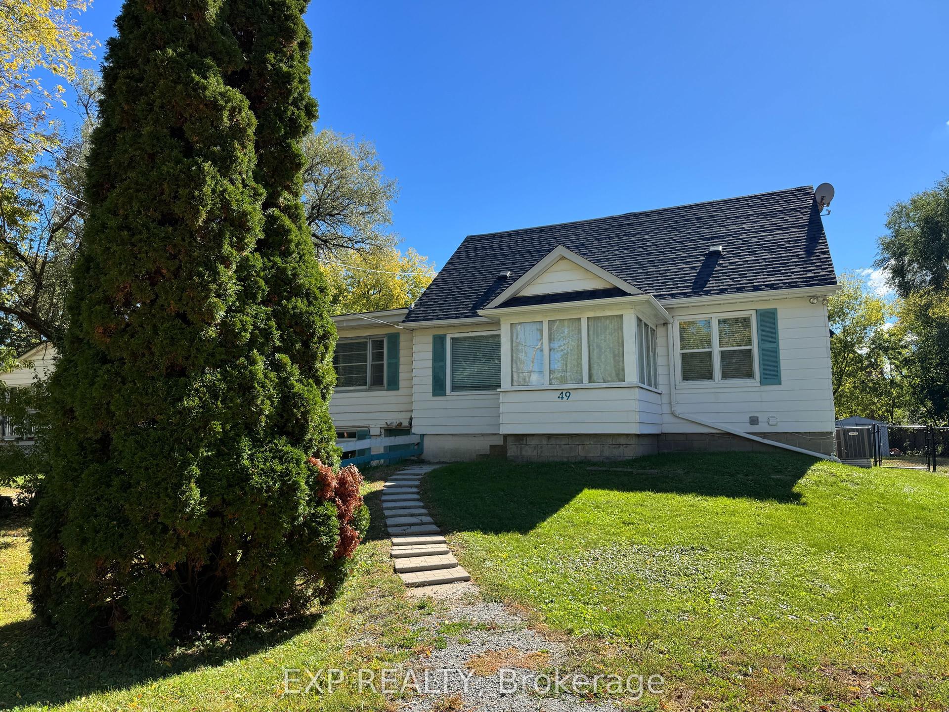 49 Sunset Beach Road, Richmond Hill — Detached for lease, photo 1
