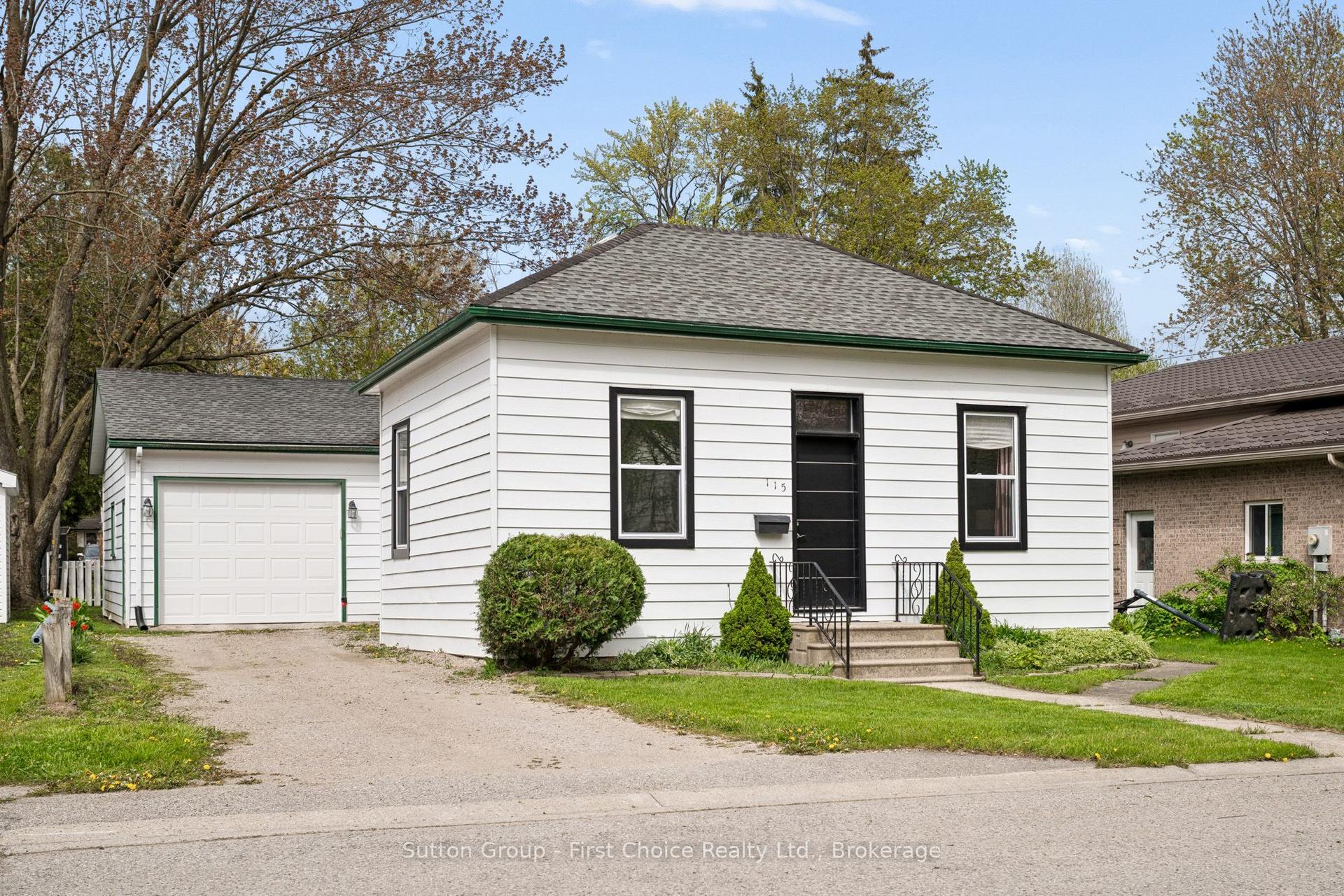 115 LEGION Street — photo 1