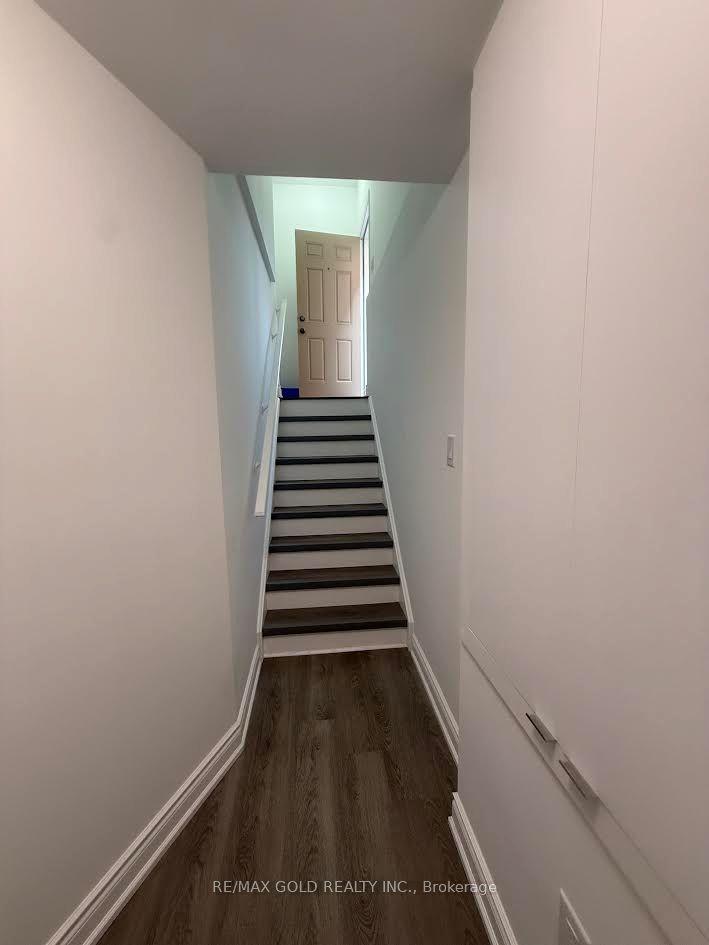 34 Toddville Road, Brampton — Semi-Detached for lease, photo 1