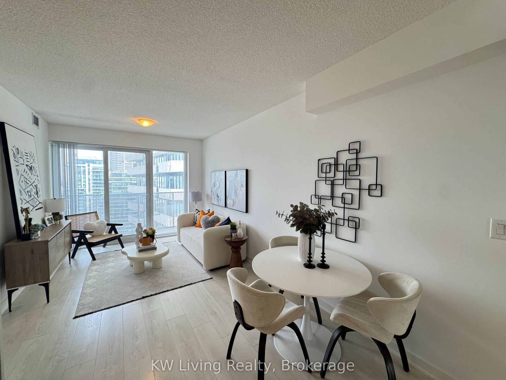 100 Harbour Street 5006 #5006, Toronto — Condo for sale, photo 1