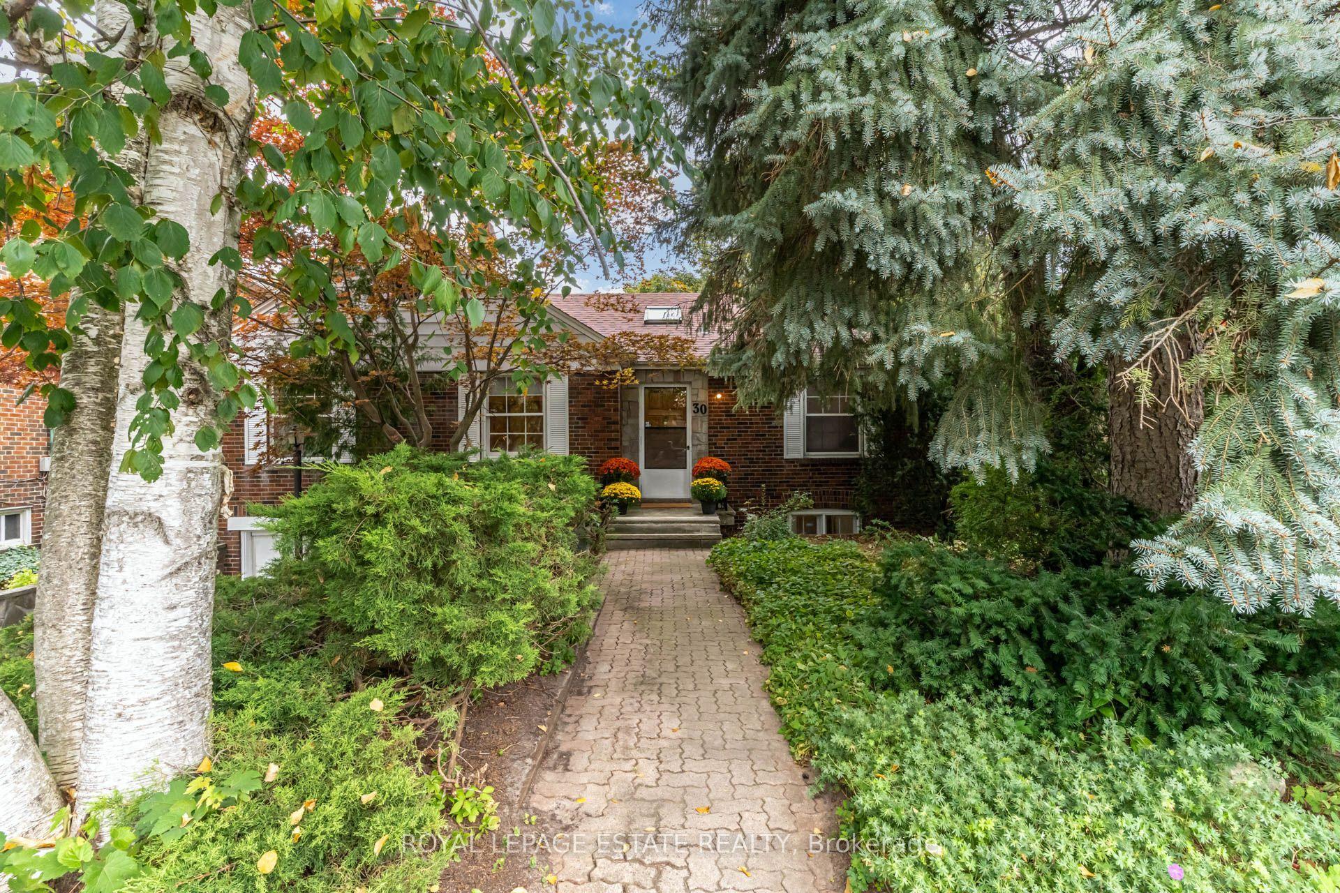 30 Barbara Crescent, Toronto — Detached for sale, photo 1