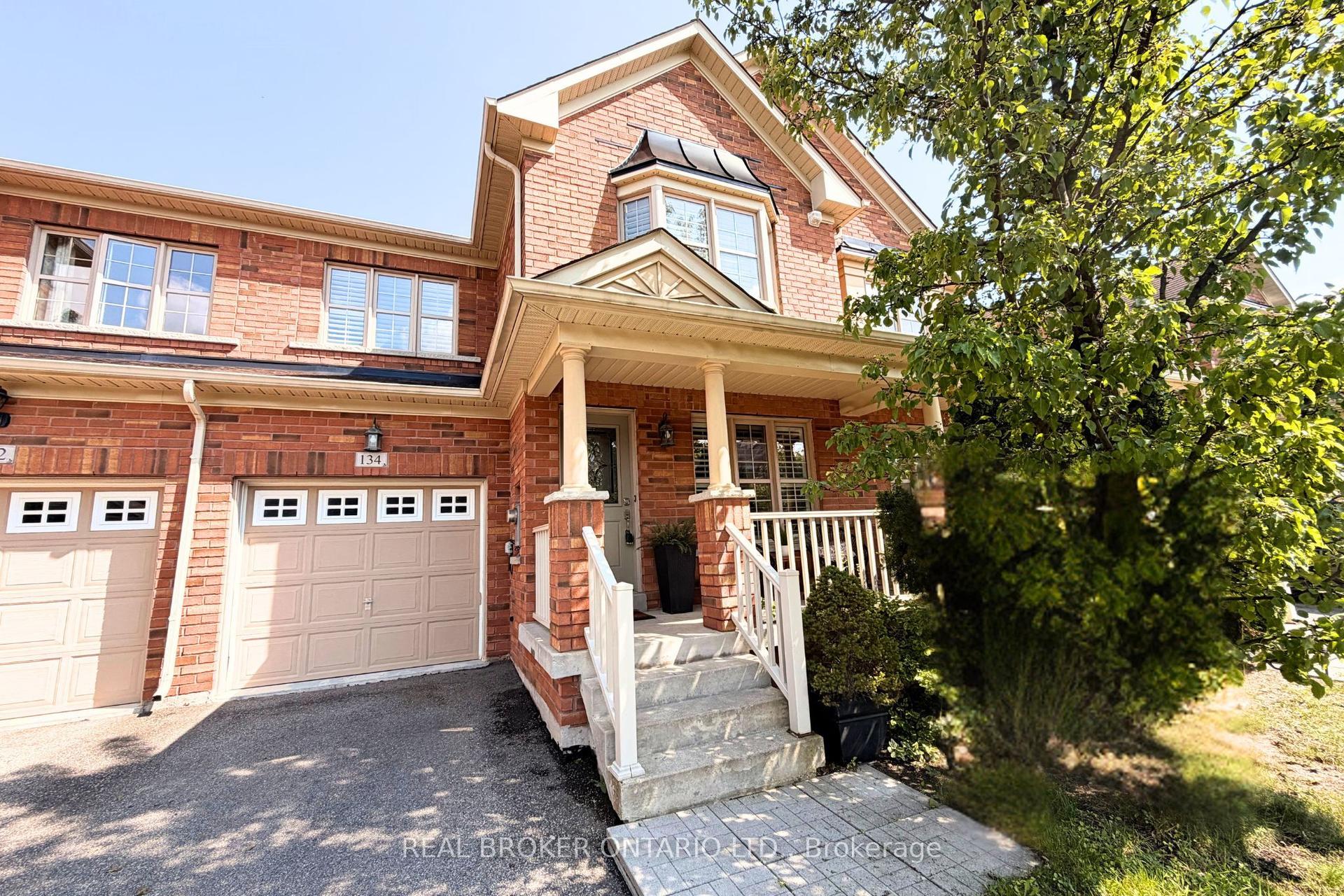 134 Mccready Drive, Milton — Townhouse for sale, photo 1