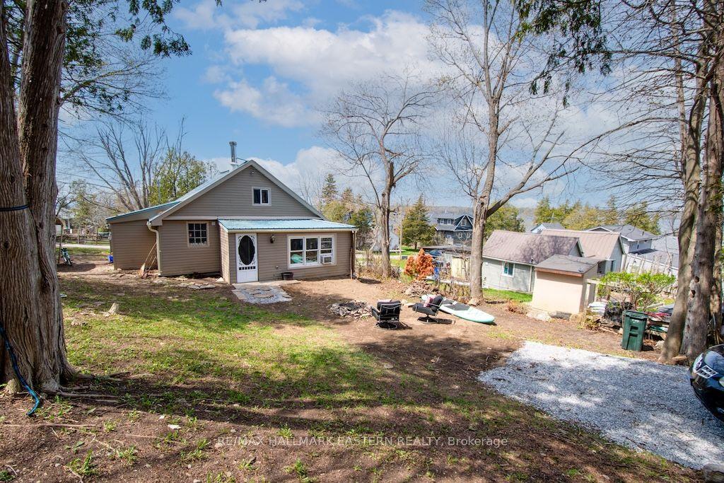 2305 Thurstonia Road — photo 1