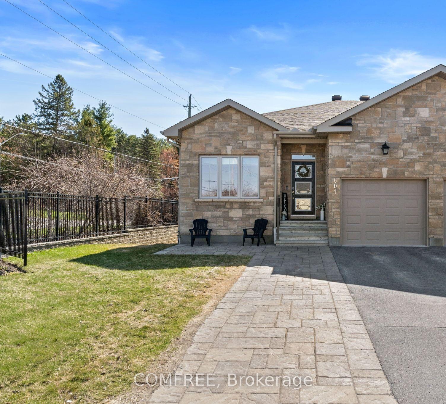 601 Meadowridge Circle — photo 1