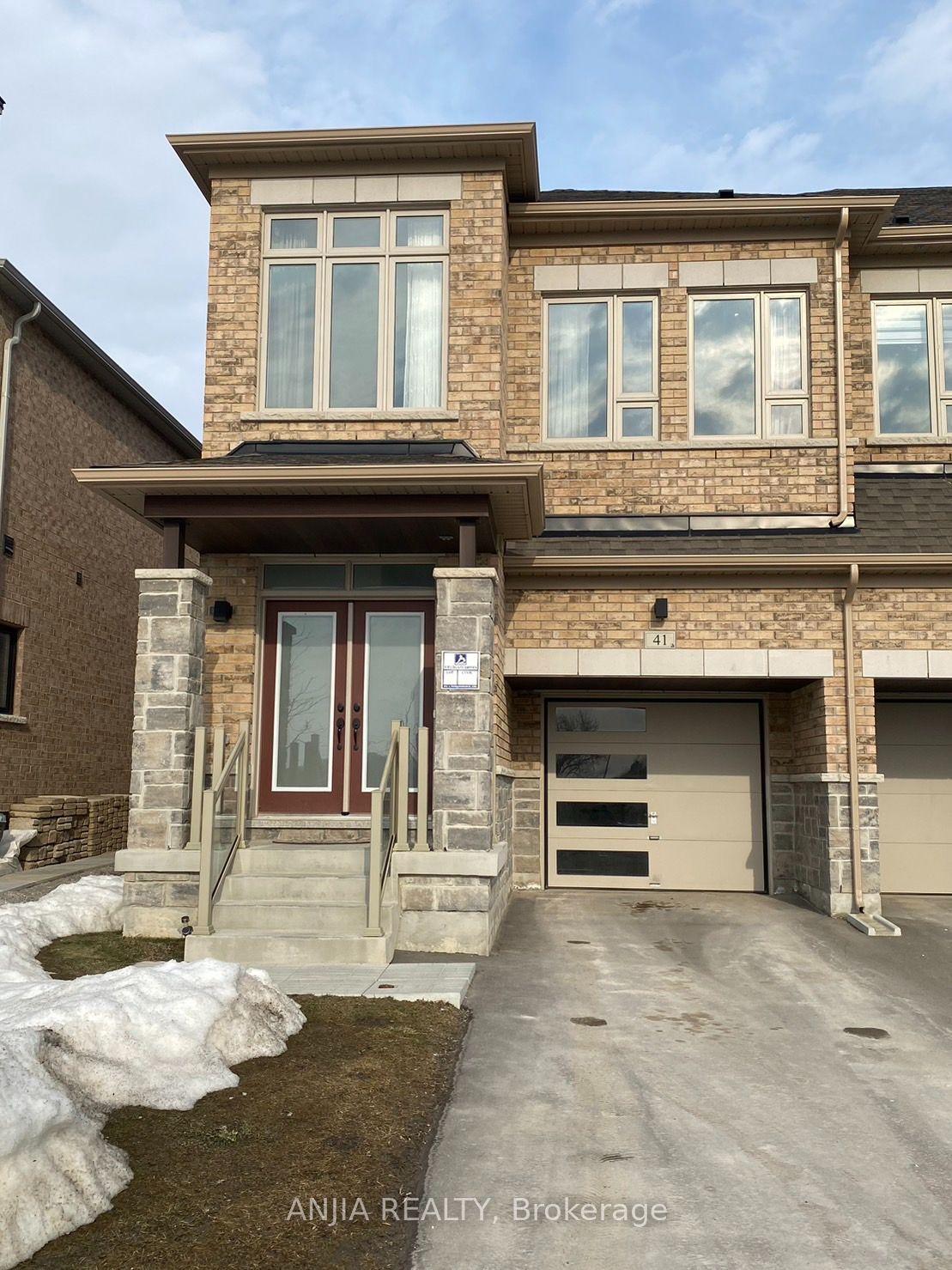 41 Ducharme Drive, Richmond Hill — Townhouse for lease, photo 1