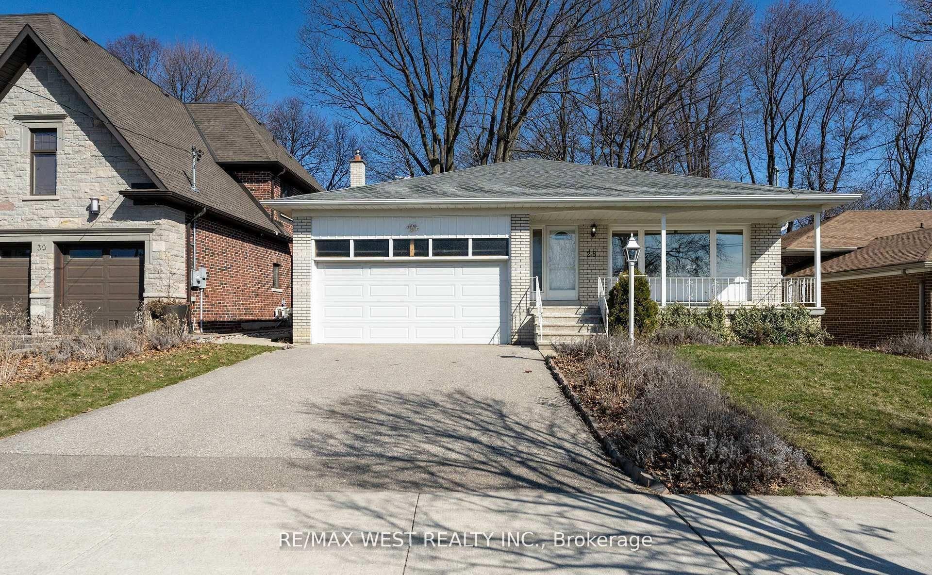 28 Braywin Drive N — photo 1