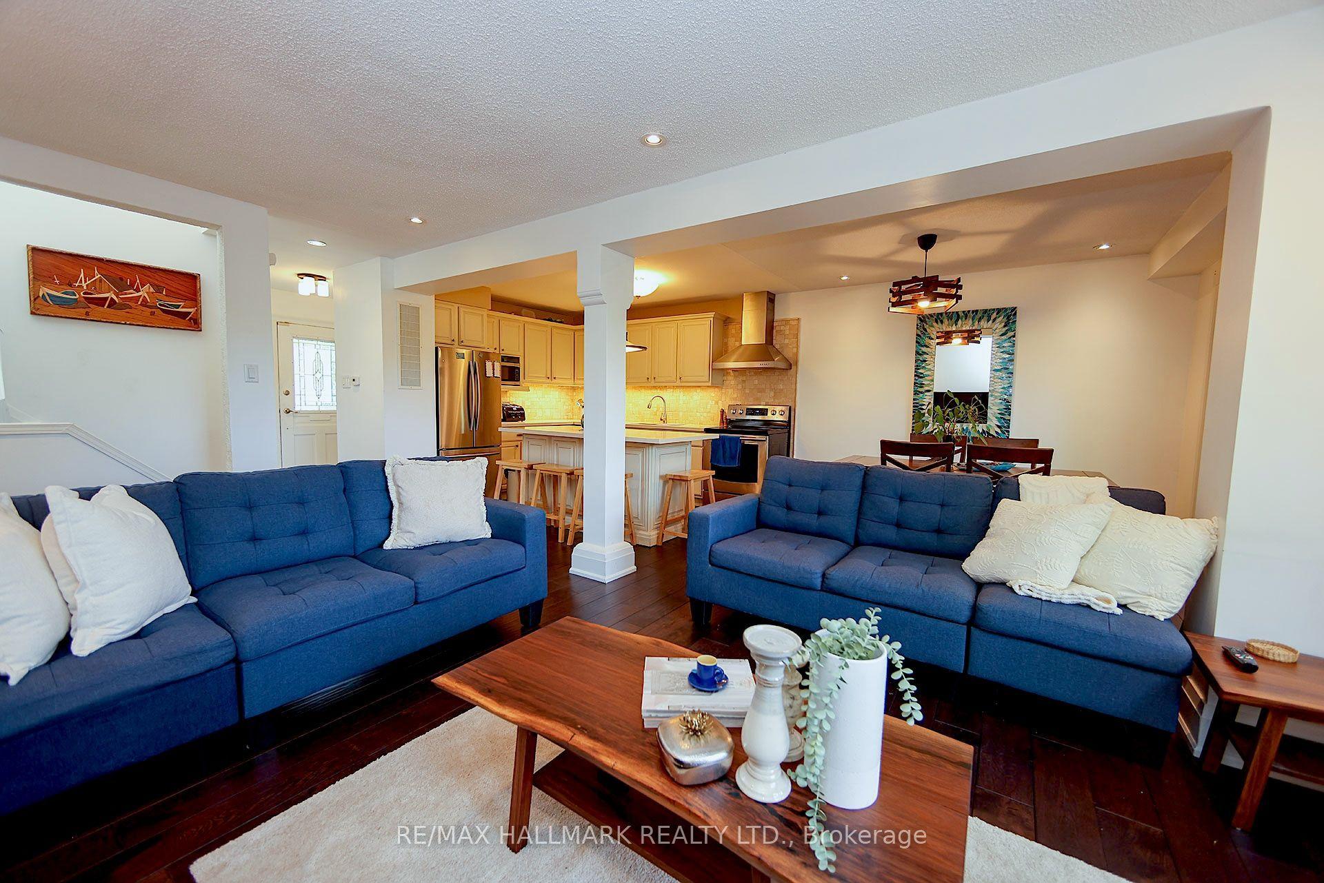 781 Pam Crescent, Newmarket — Detached for sale, photo 1