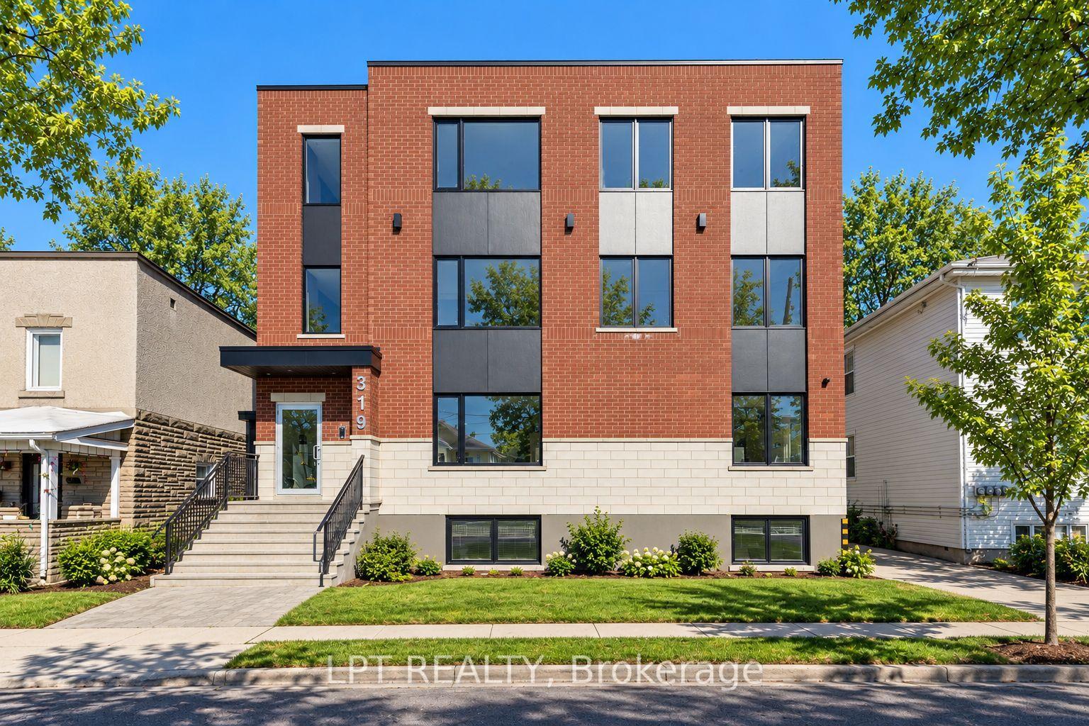 319 Shakespeare Street 9 #9, Vanier and Kingsview Park — Multiplex for lease, photo 1