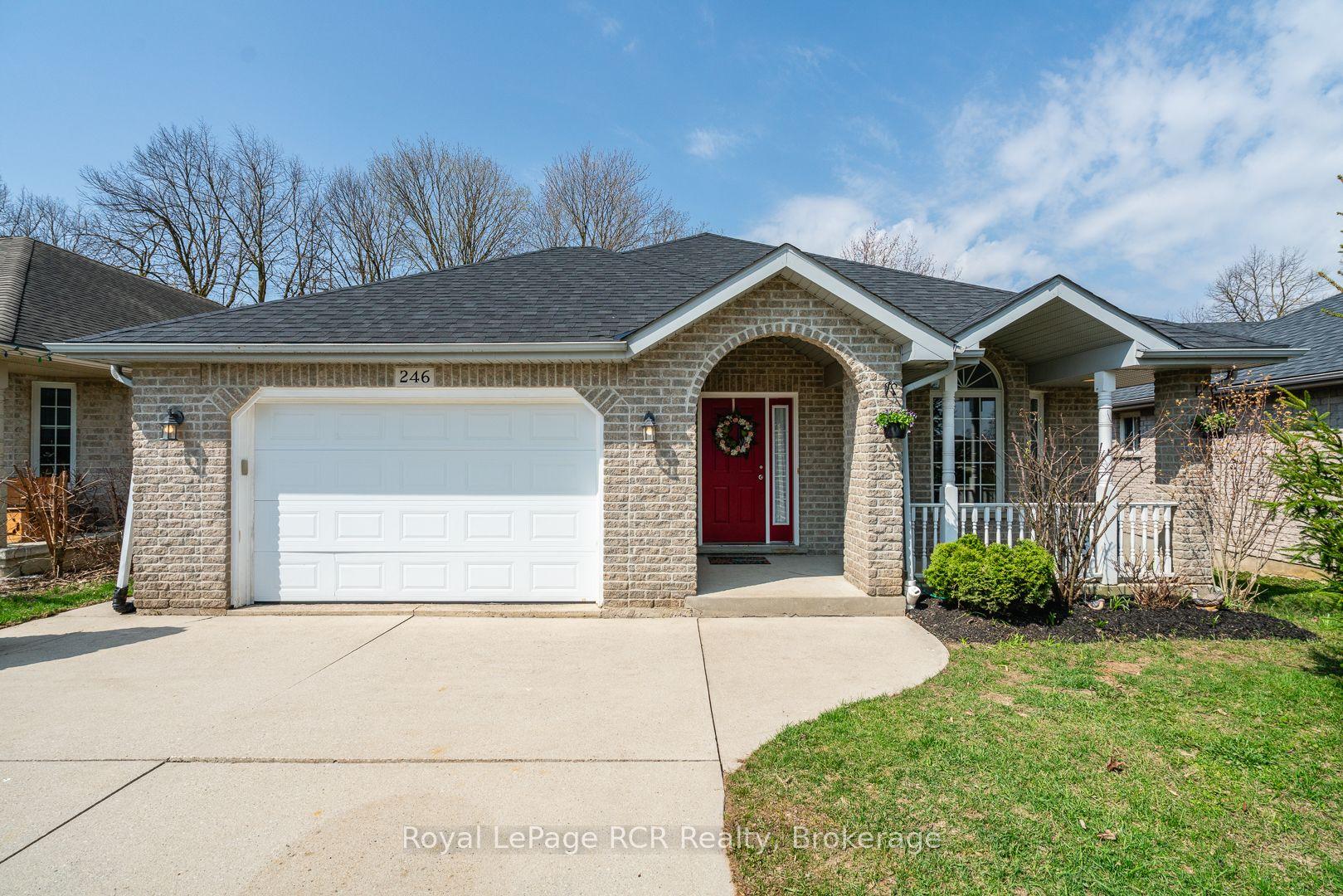 246 16th Avenue Crescent — photo 1