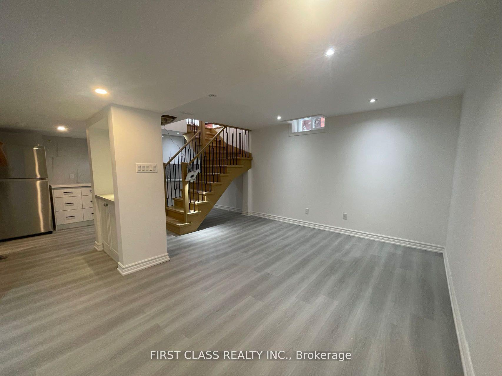 36 Soho Crescent Basement #Basement — photo 1
