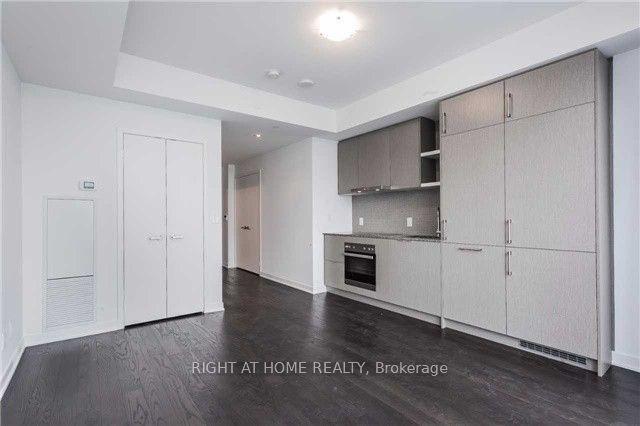 100 Harbour Street 2408 #2408, Toronto — Condo for sale, photo 1