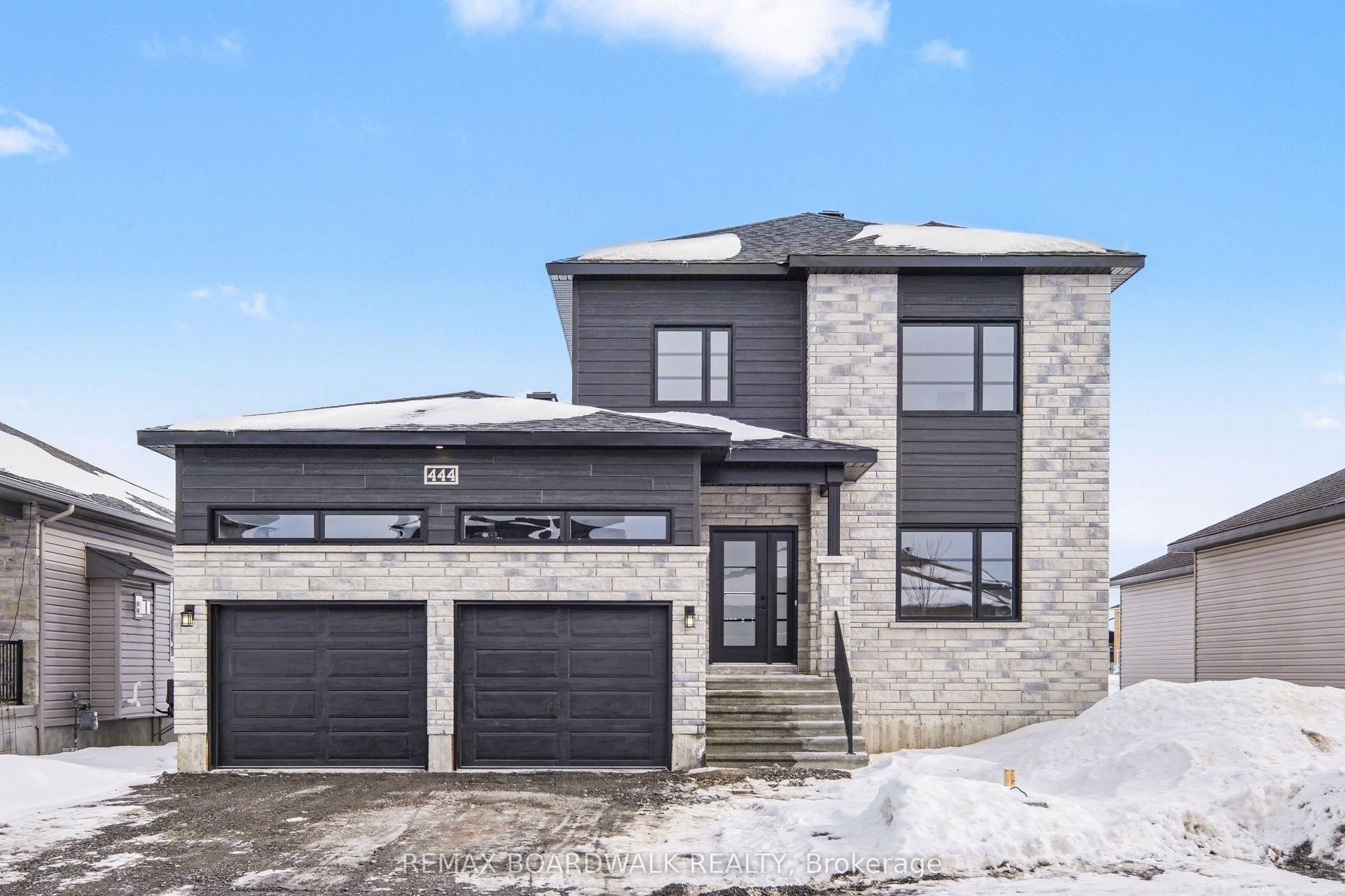 444 AURORA Street — photo 1