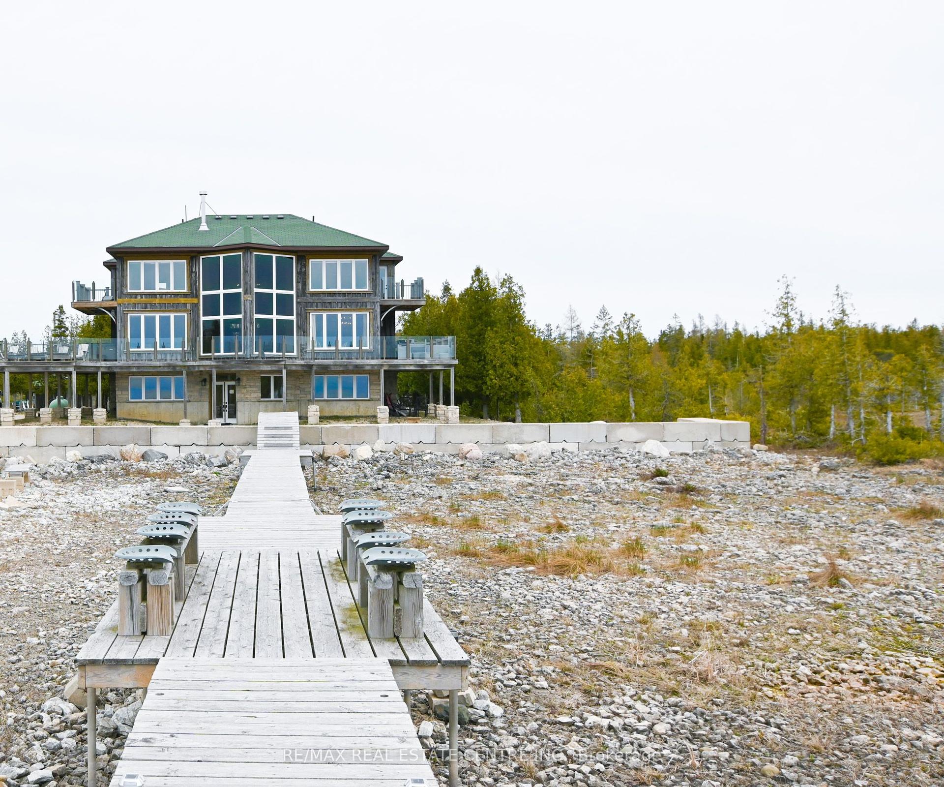 796 Dorcas Bay Road — photo 1