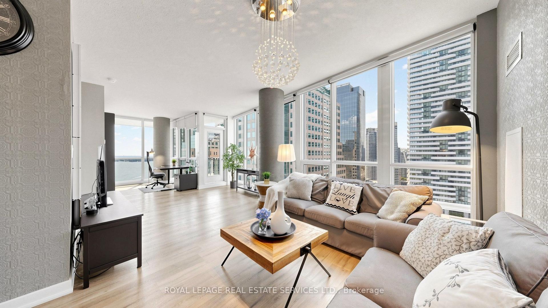 33 Bay Street 2212 #2212, Toronto — Condo for sale, photo 1