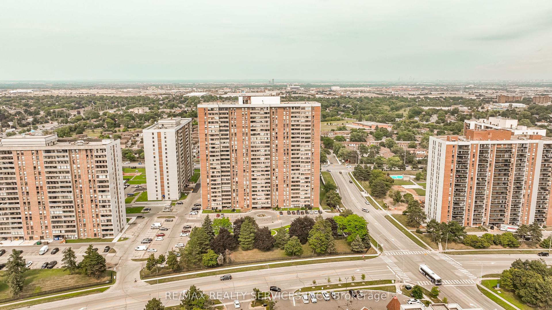 18 Knightsbridge Road 2102 #2102, Brampton — Condo for sale, photo 1