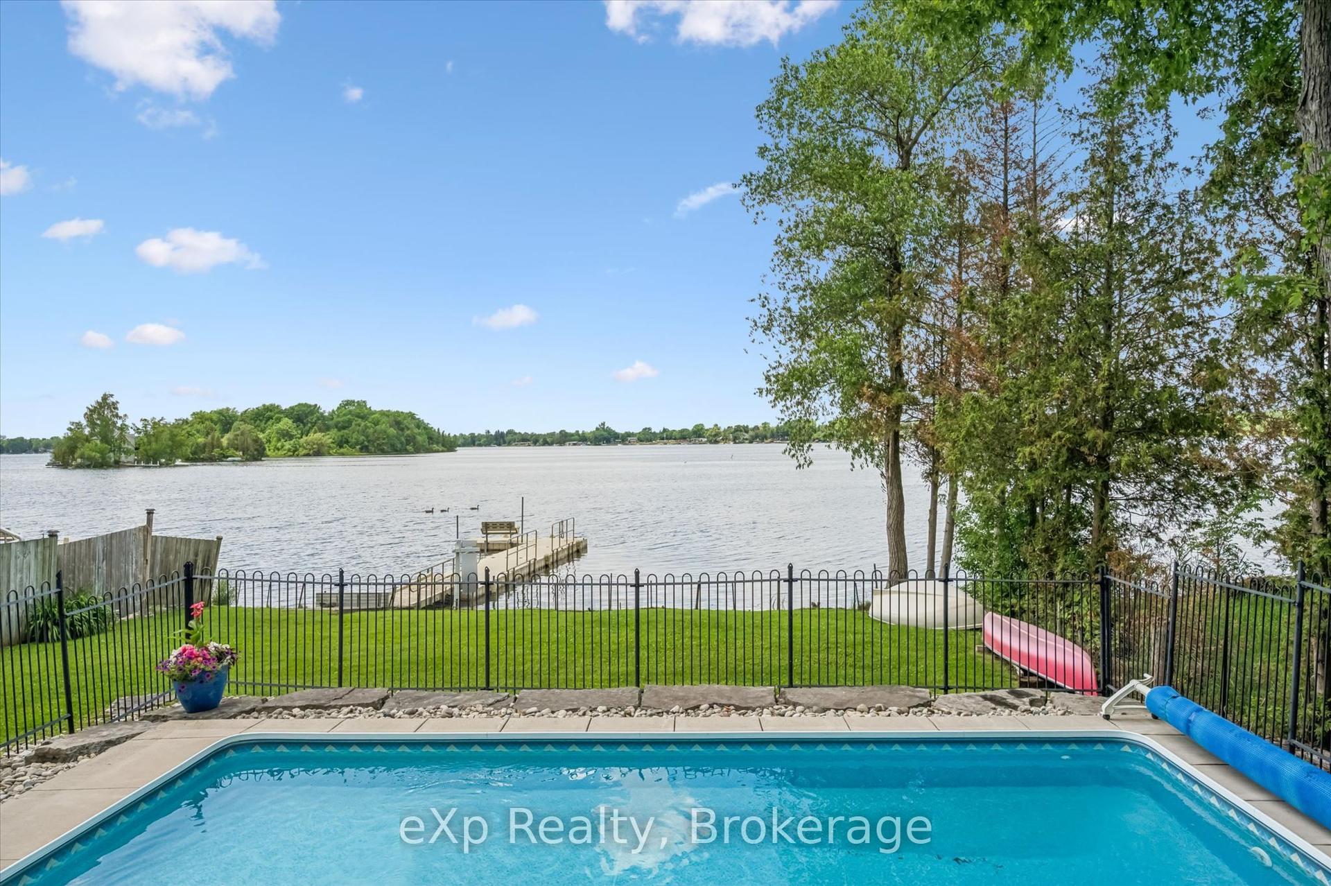 20 Clergy Lane, Puslinch — Detached for sale, photo 1