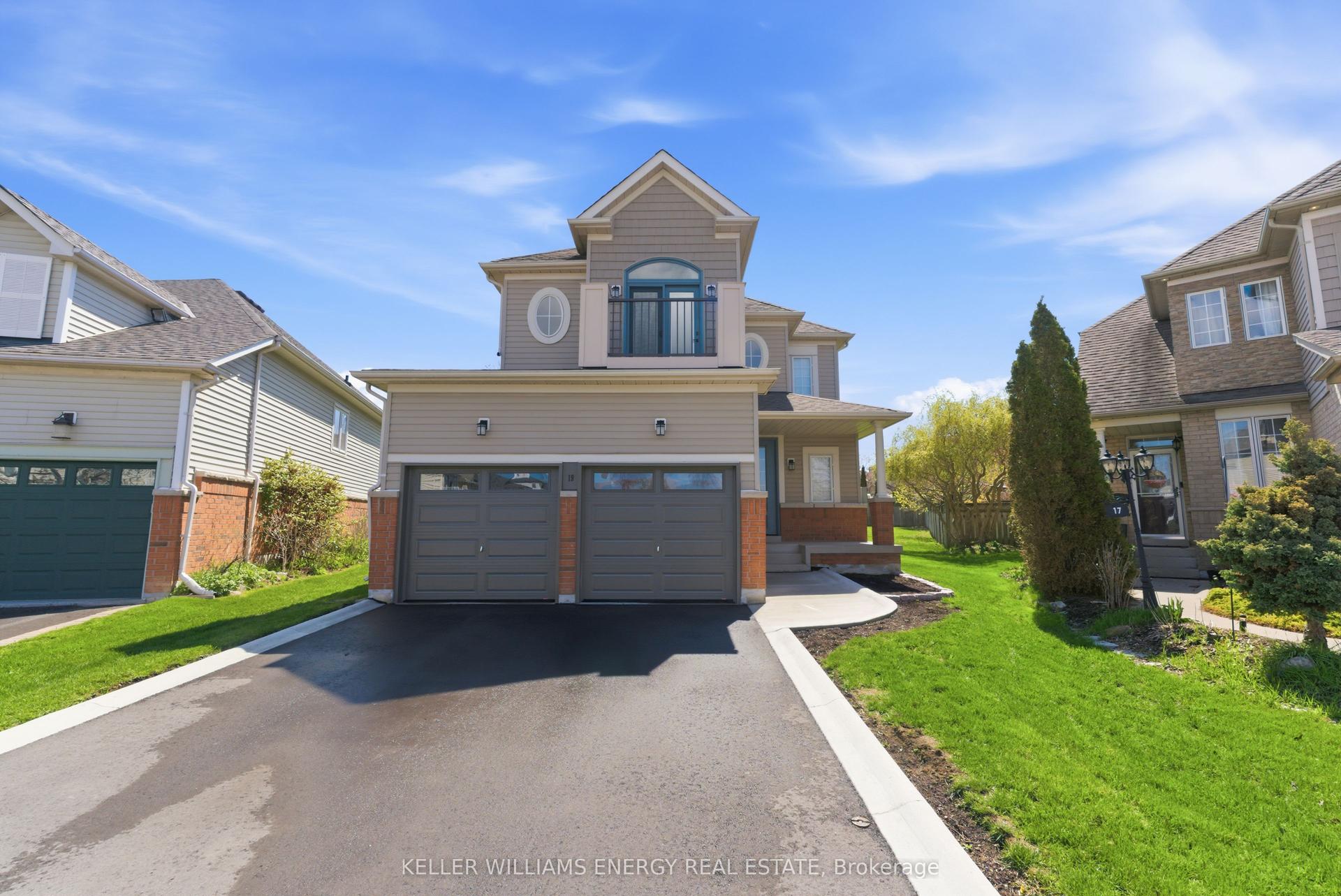 19 Shelter Bay Court — photo 1