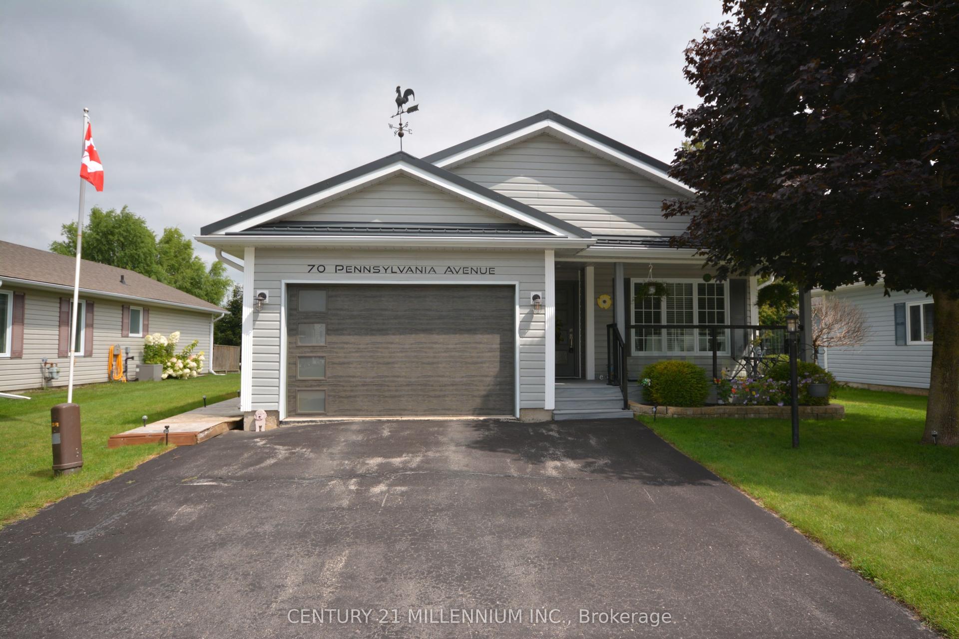 70 Pennsylvania Ave, Wasaga Beach — Detached for sale, photo 1