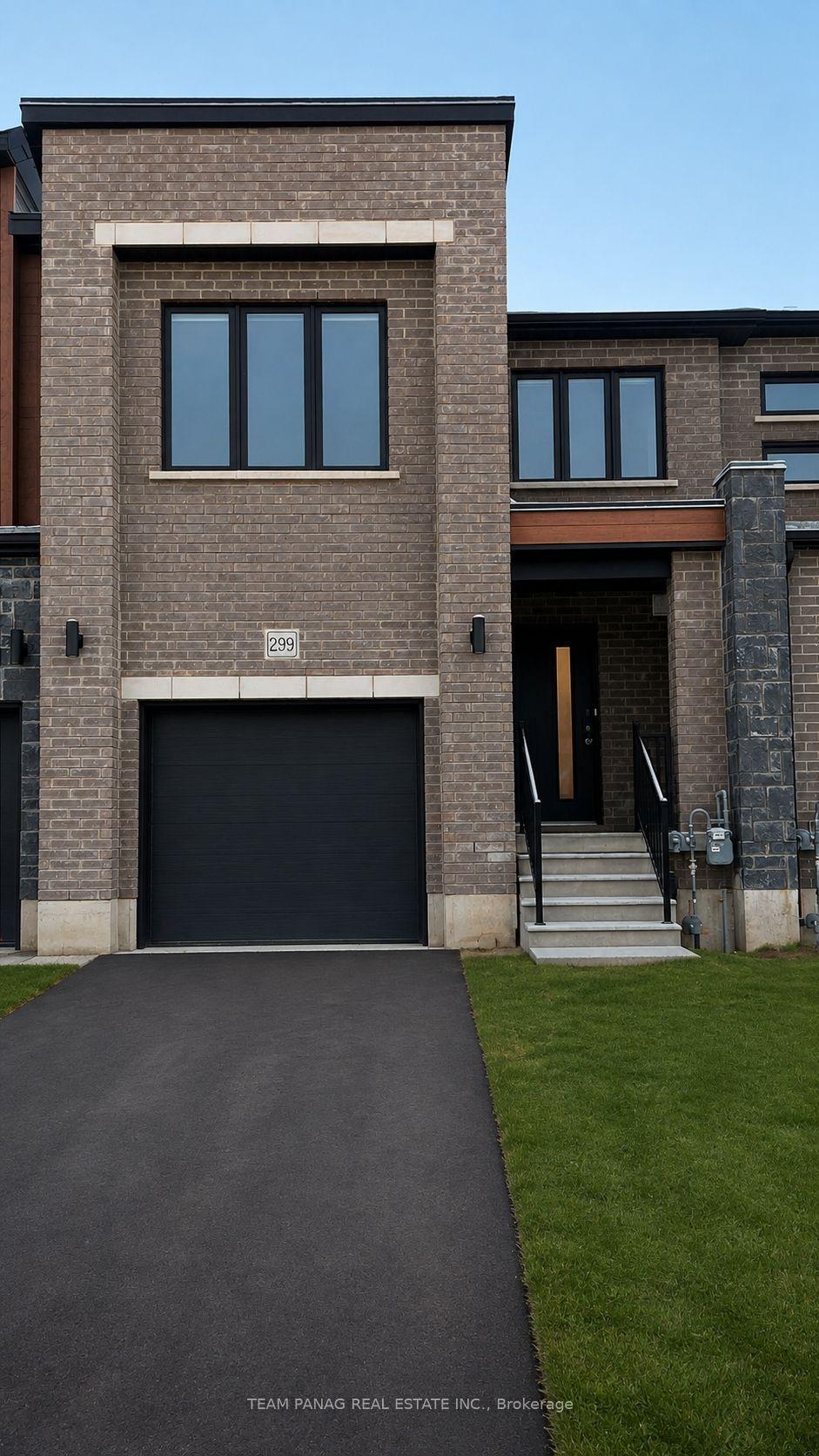 299 Bradshaw Drive, Stratford — Townhouse for lease, photo 1