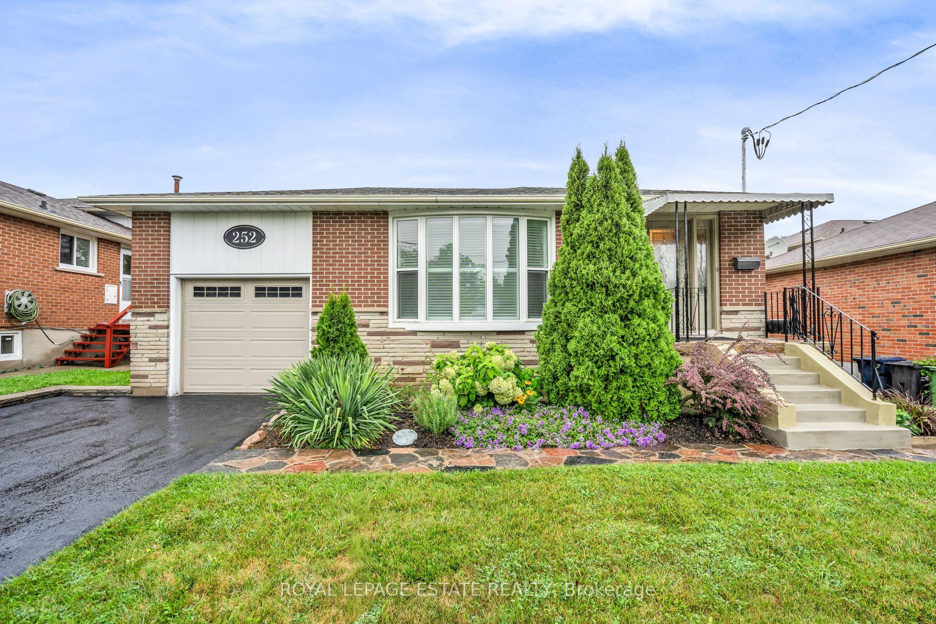 252 Brimorton Drive, Toronto — Detached for sale, photo 1
