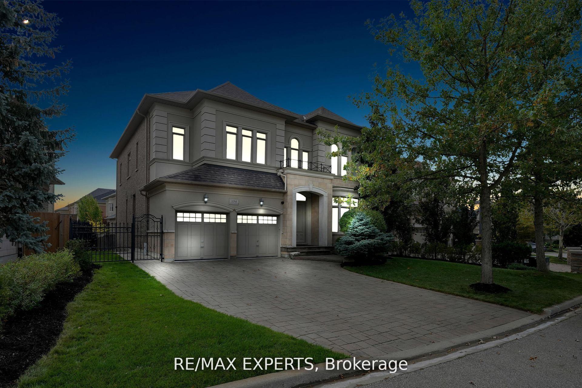 134 Orleans Circle — photo 1