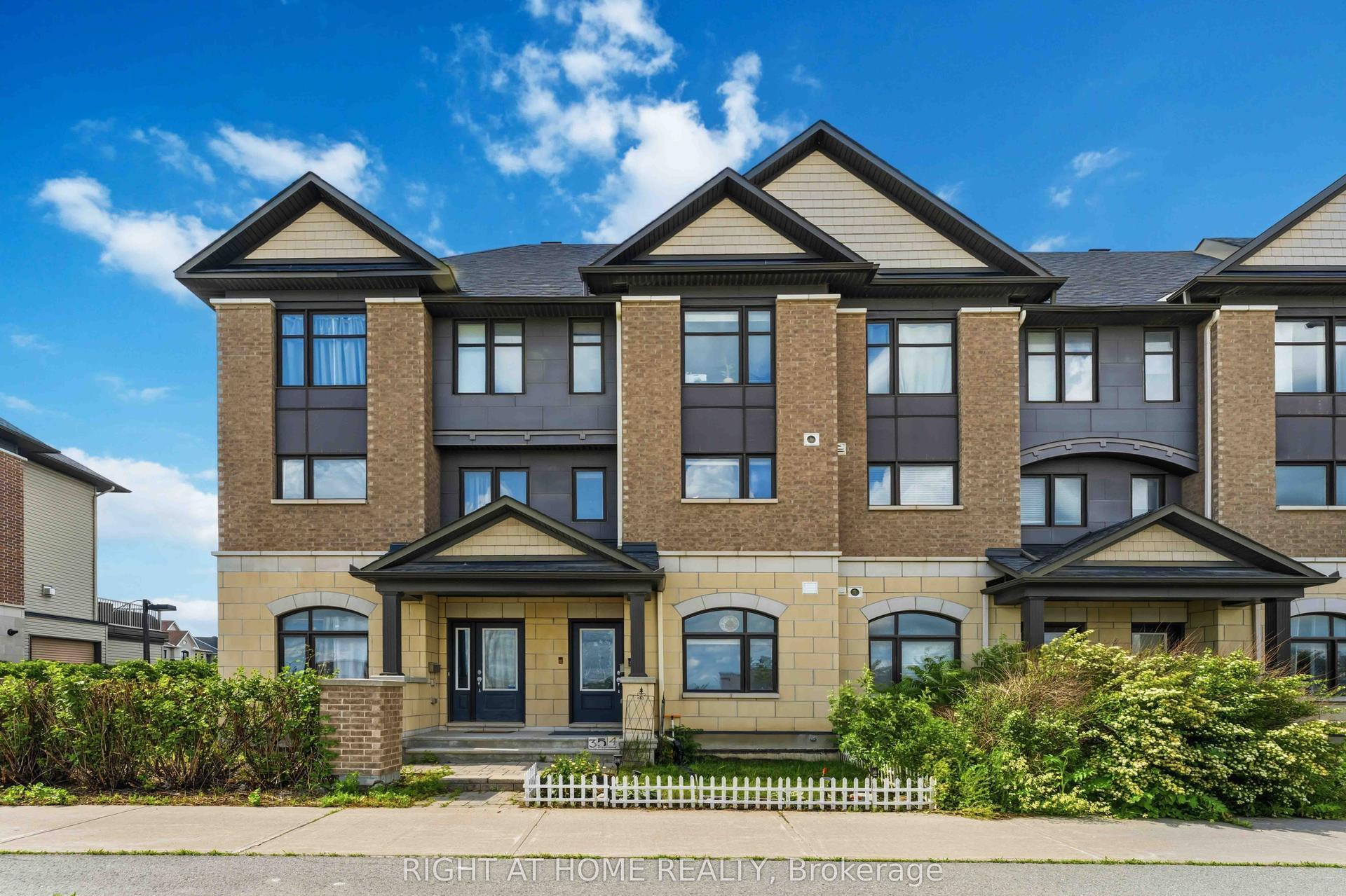 354 Brettonwood Ridge, Kanata — Townhouse for lease, photo 1