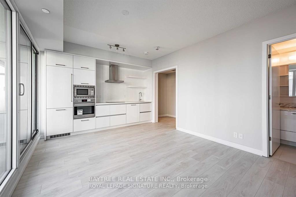 2221 Yonge Street 1701 #1701 — photo 1