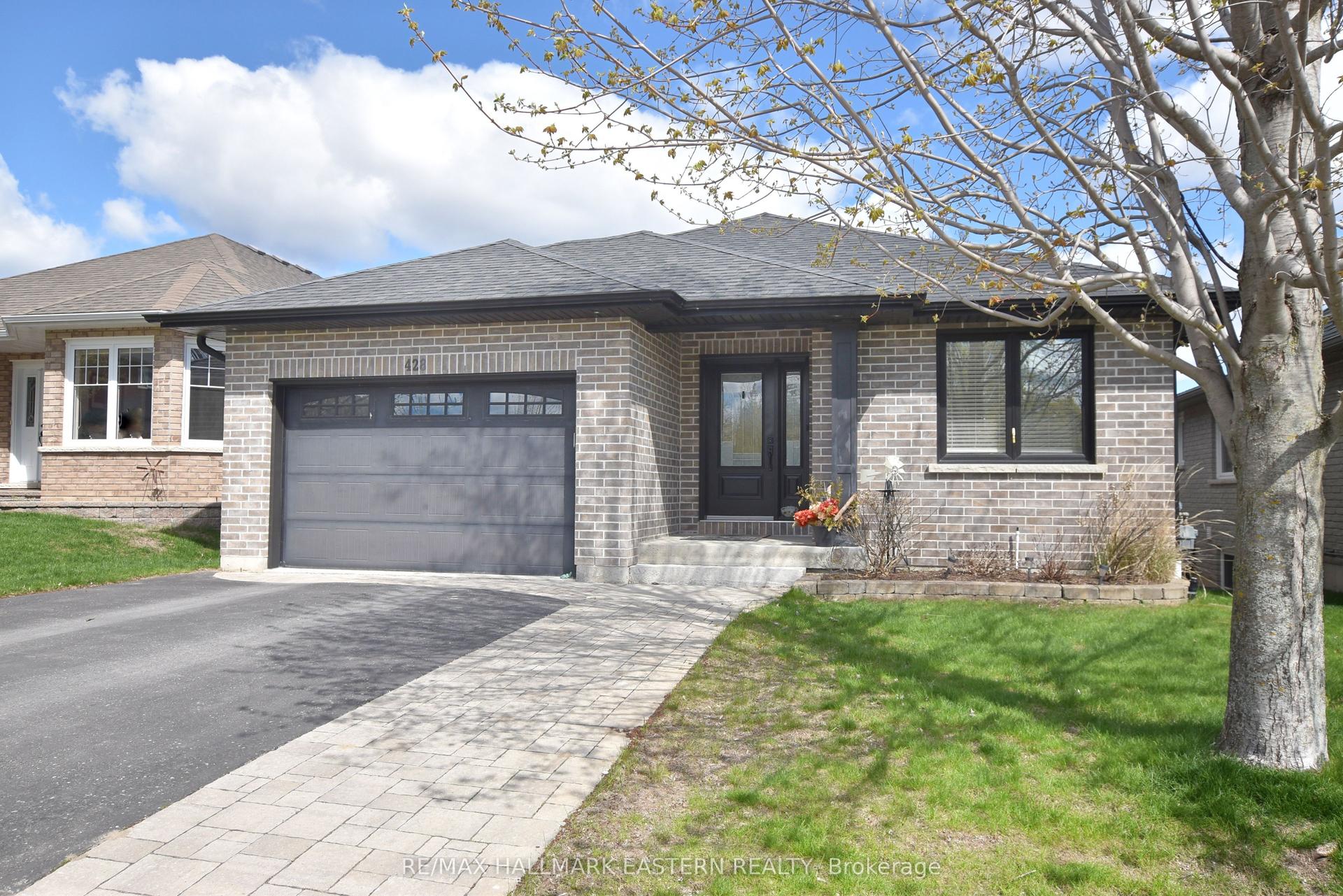 428 Raymond Street — photo 1