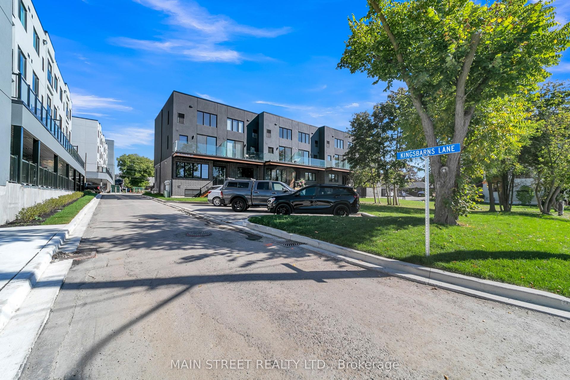 59 Charles Street 11 #11, Newmarket — Condo Town for lease, photo 1