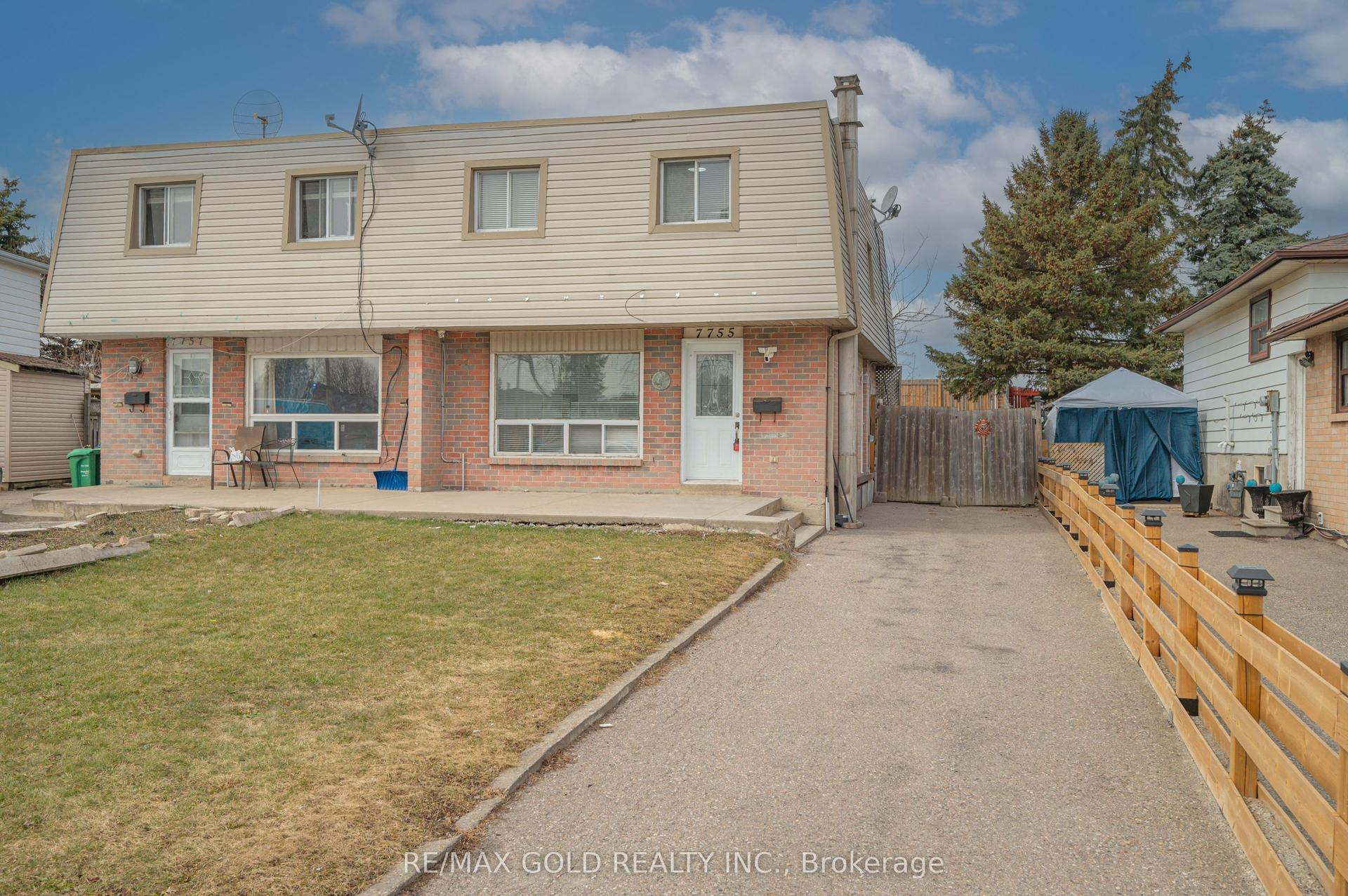 7755 Priory Crescent — photo 1