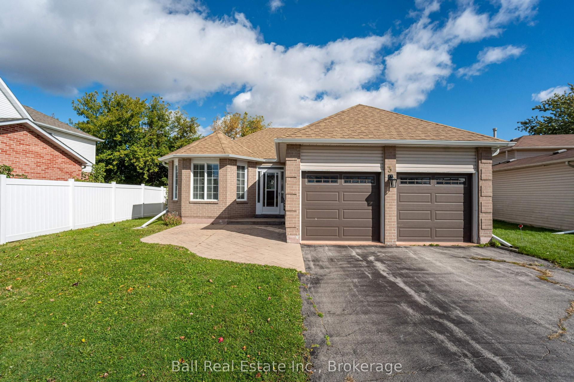 3 Elm Court, Kawartha Lakes — Detached for sale, photo 1